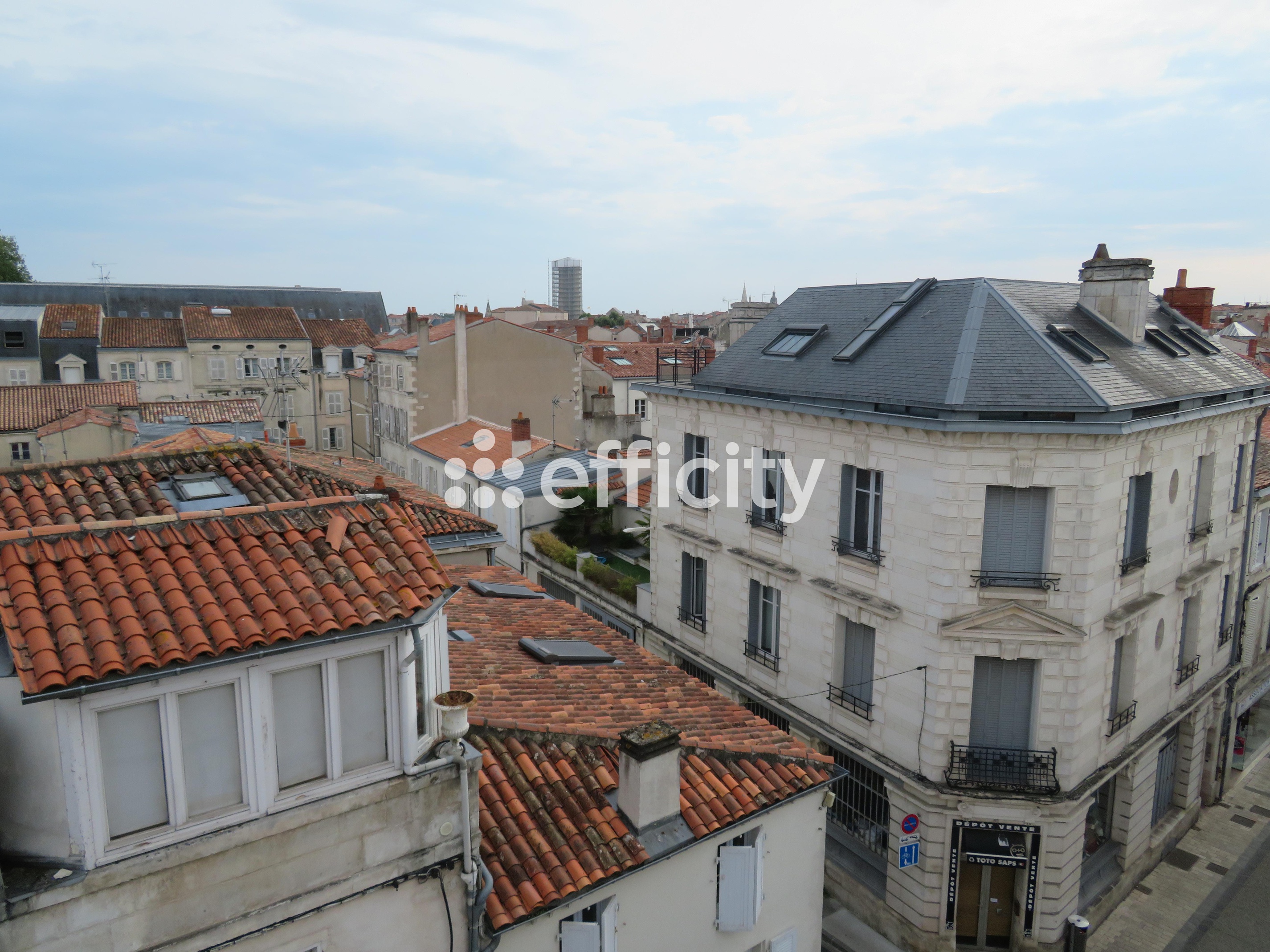 immeuble 5 pièces - 60m2 à La Rochelle (17000)