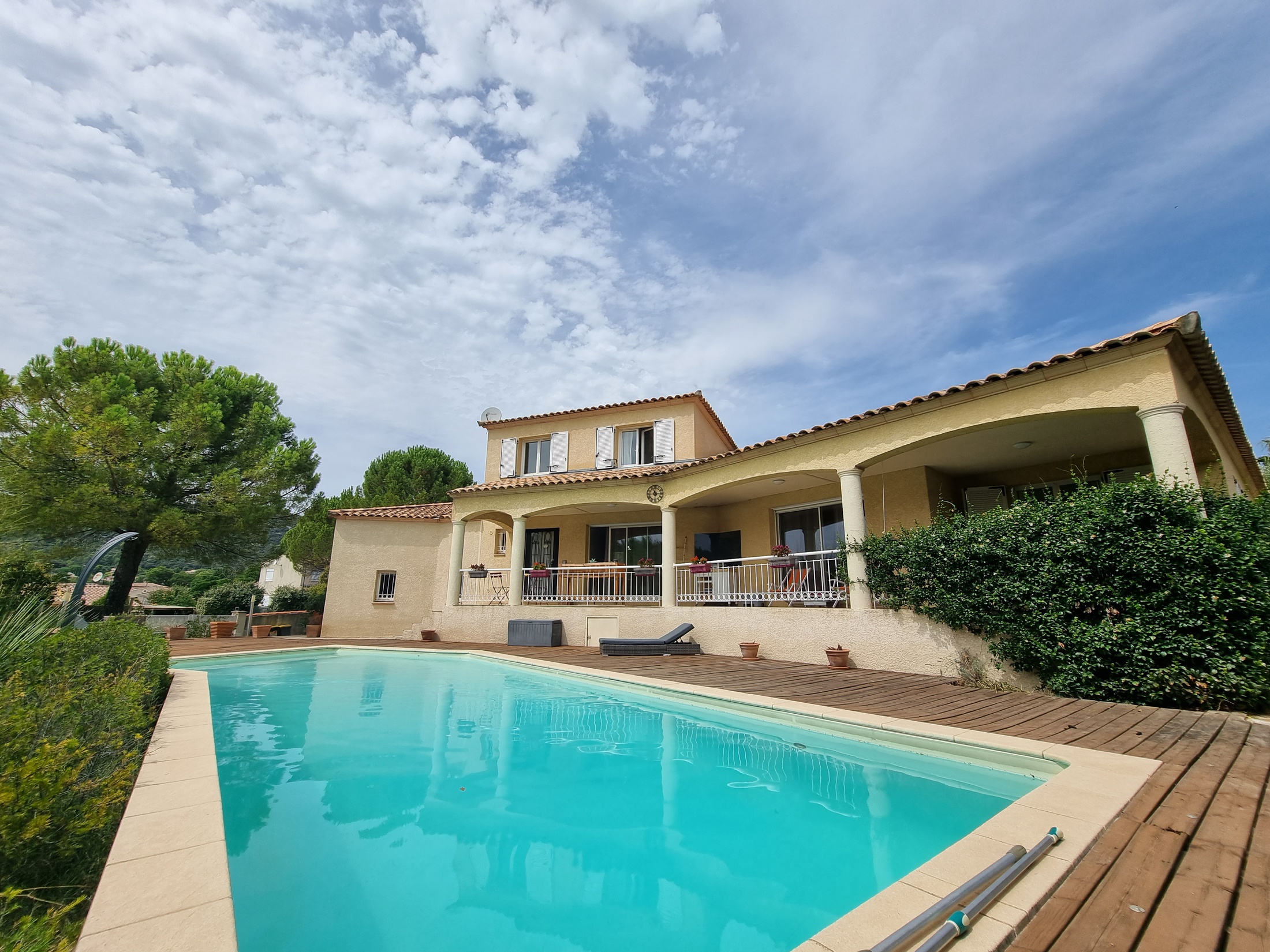 maison 6 pièces - 171m2 à Vailhauquès (34570)