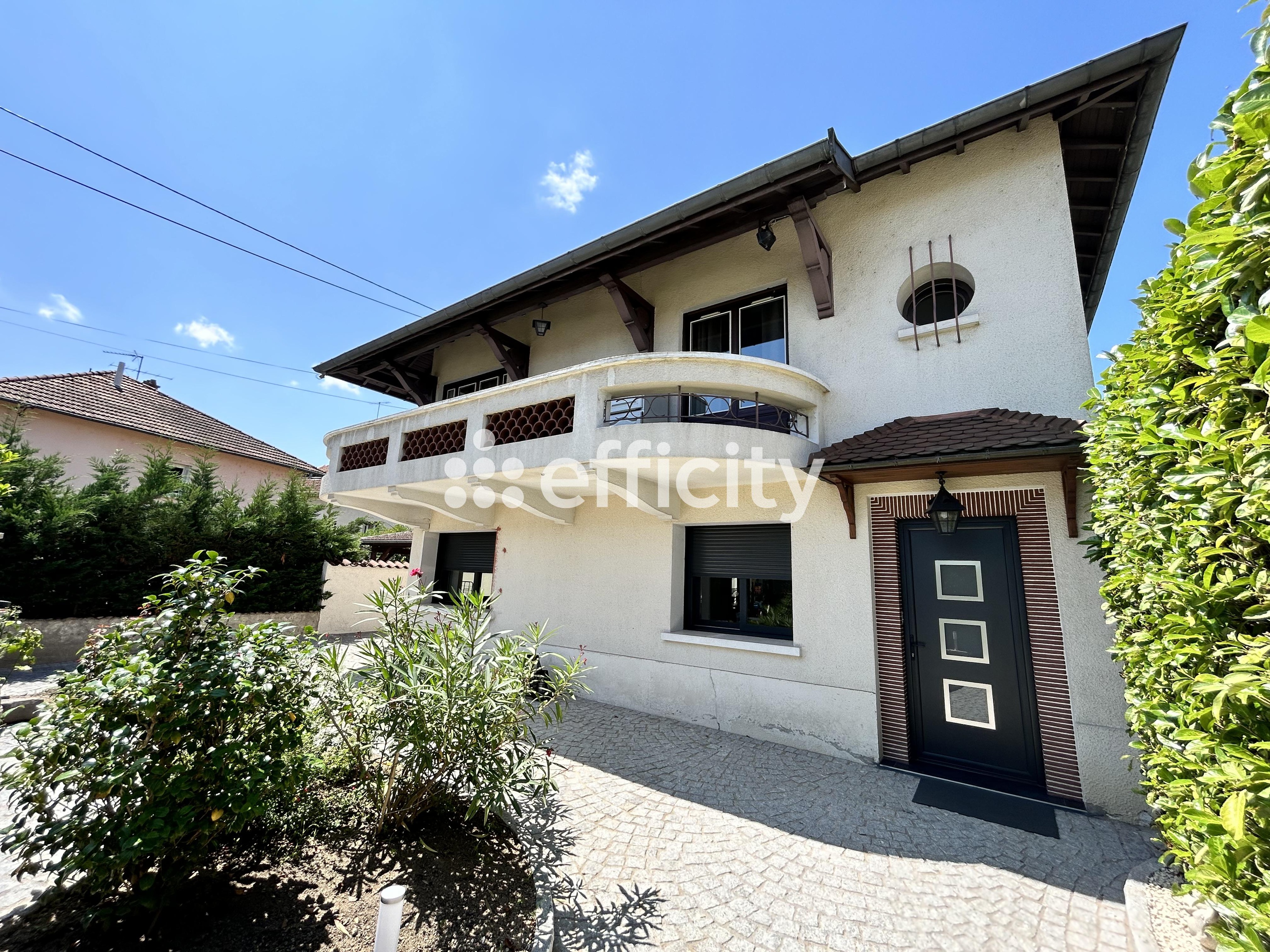 Achat immobilier Maison 6 pièces  151m2 à Roanne (42300) - Photo n°1