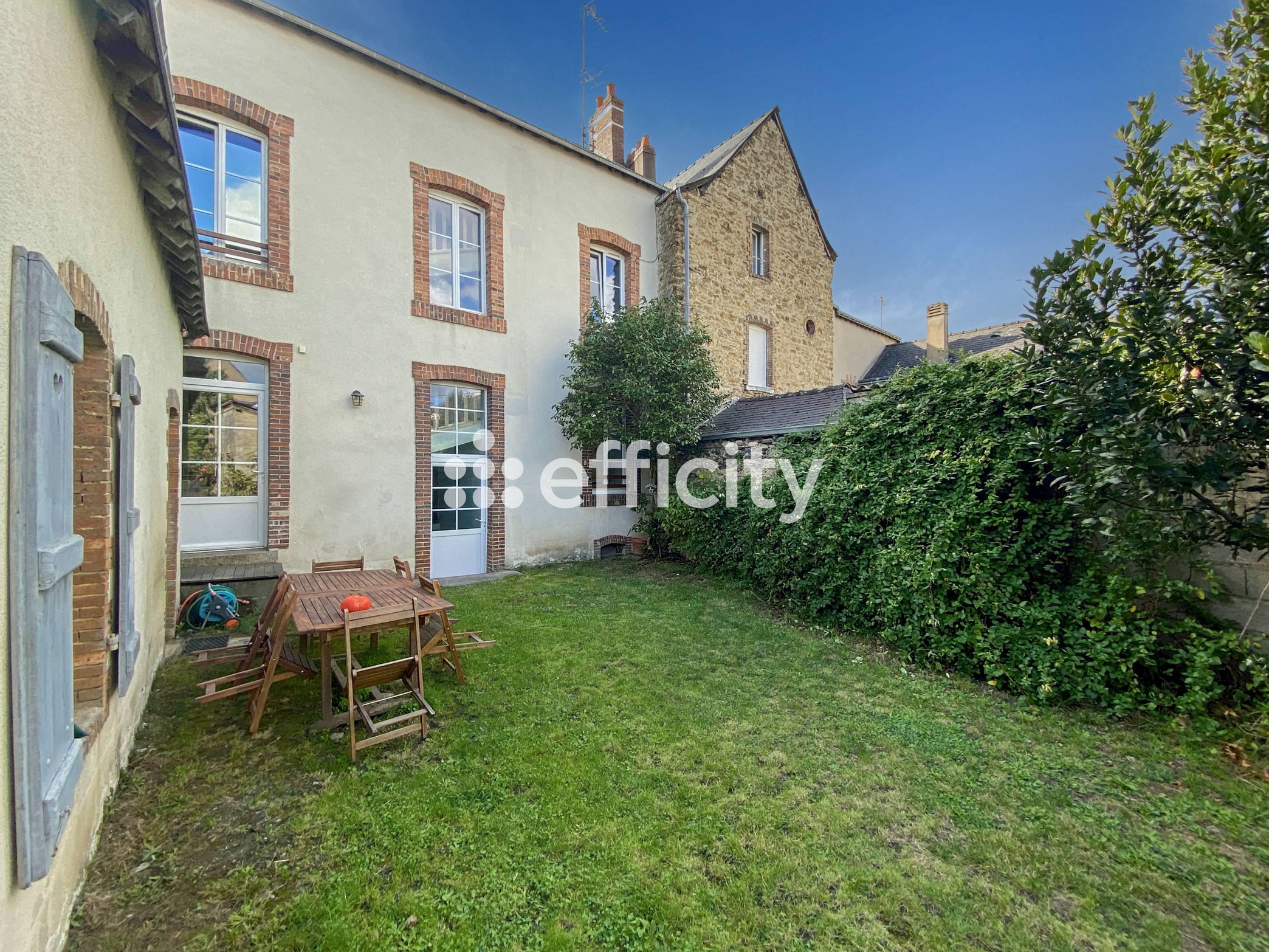 maison 8 pièces - 180m2 à Laval (53000)