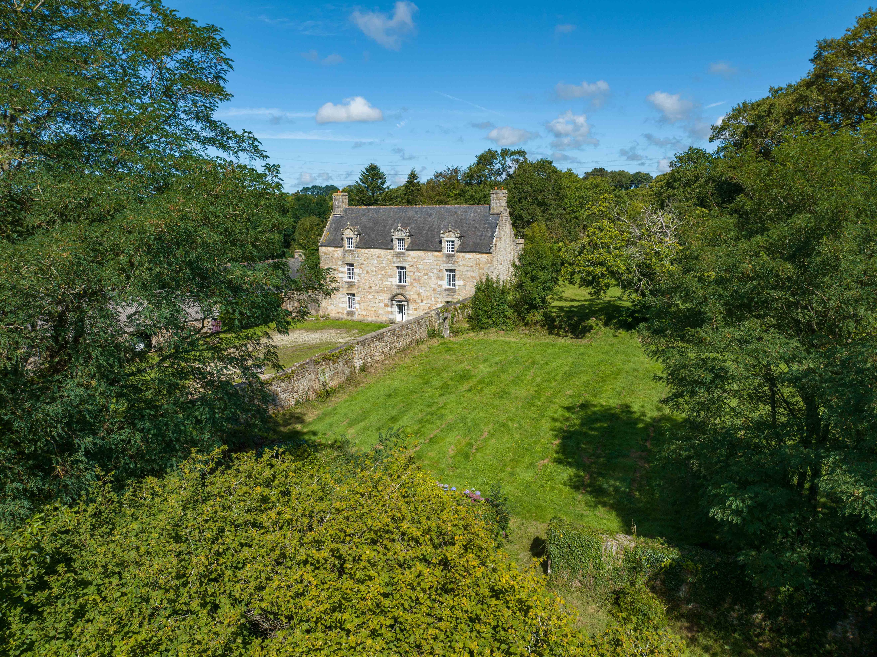 maison 10 pièces - 400m2 à Quimper (29000)