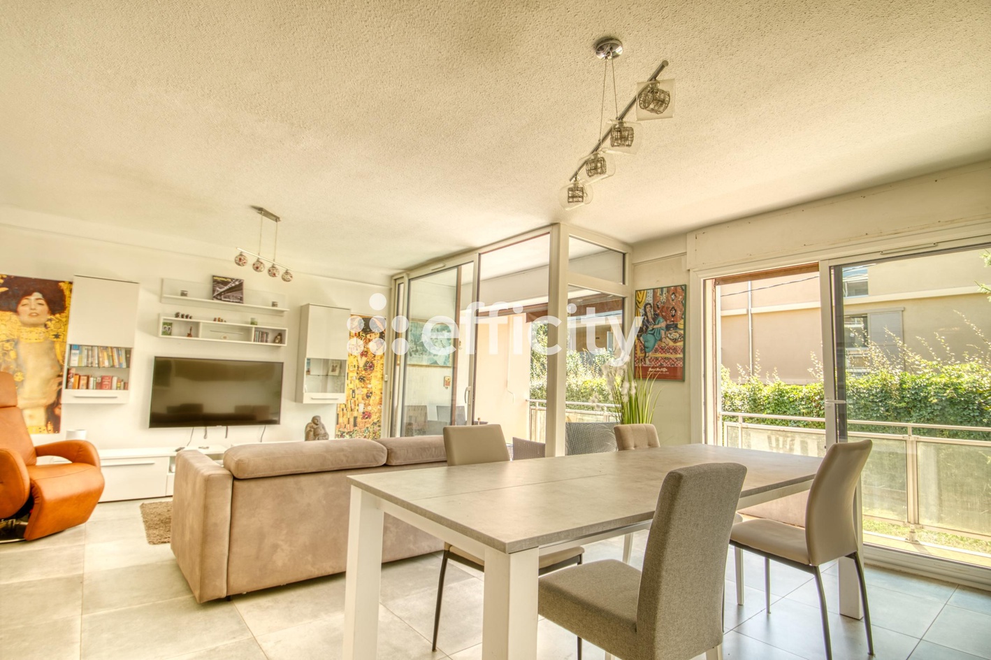 appartement 3 pièces - 81m2 à Aix-en-Provence (13100)