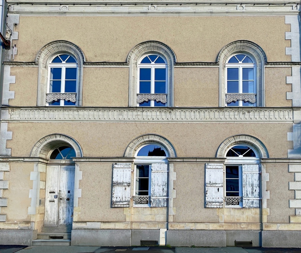 maison 11 pièces - 274m2 à Laval (53000)