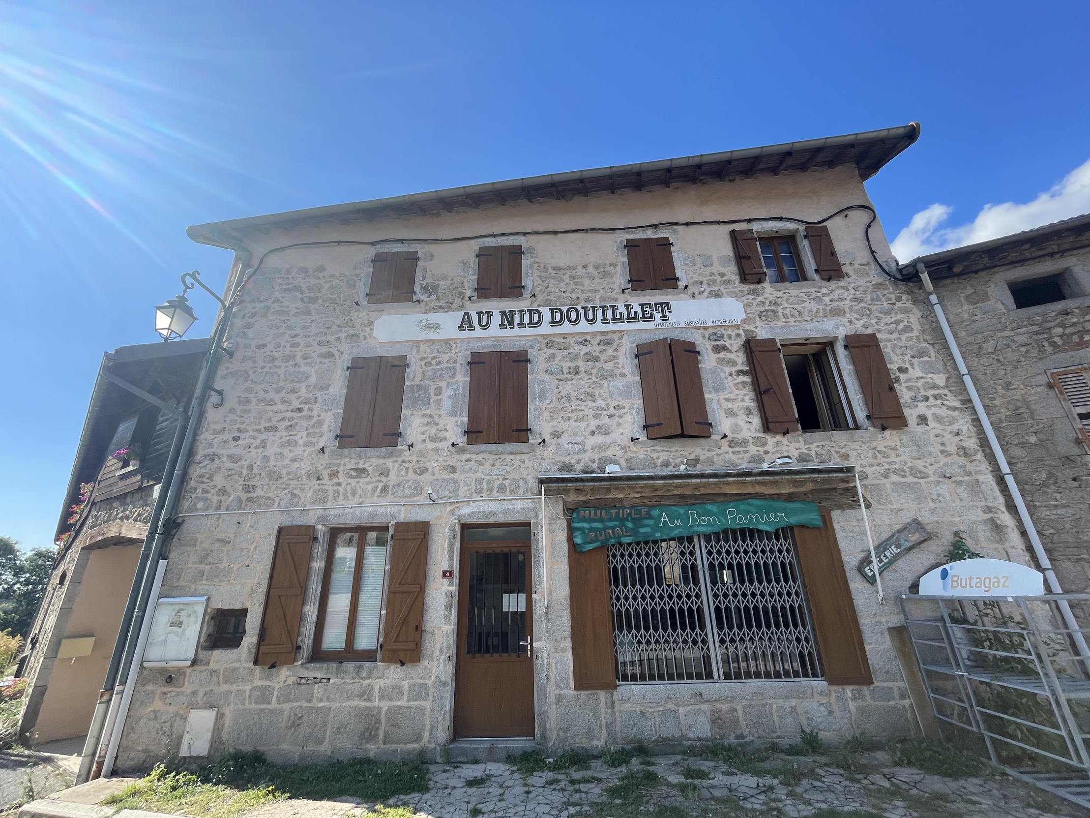 immeuble 12 pièces - 350m2 à Saint-Nicolas-des-Biefs (03250)