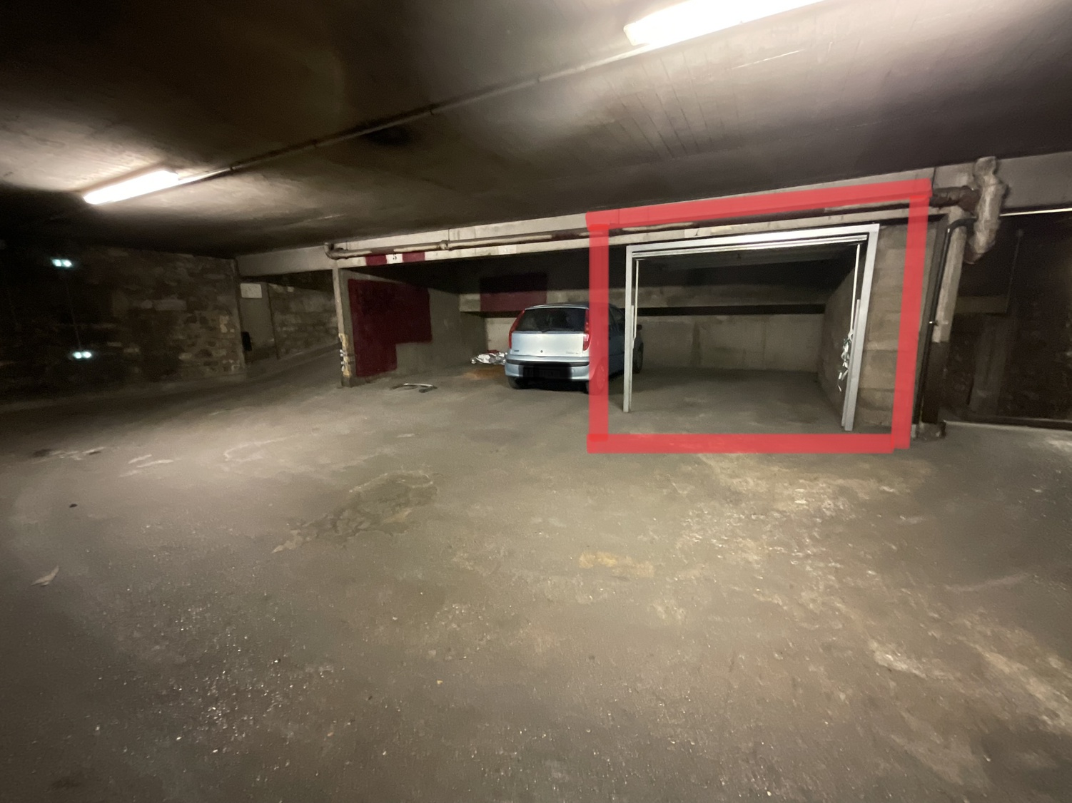 parking  - 11m2 à Paris (75018)