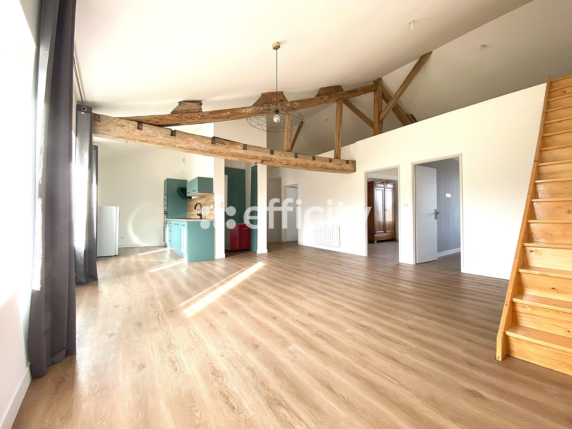 appartement 3 pièces - 108m2 à Les Avenières Veyrins-Thuellin (38630)