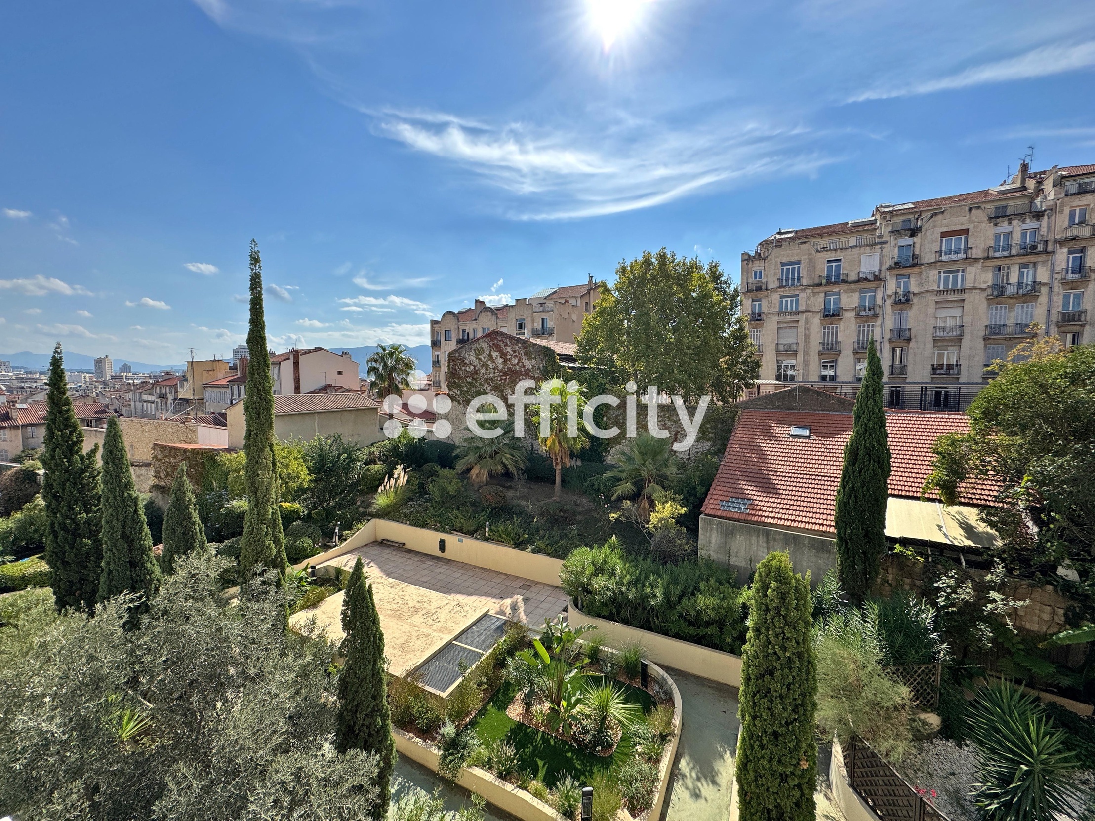 appartement 3 pièces - 76m2 à Marseille (13006)