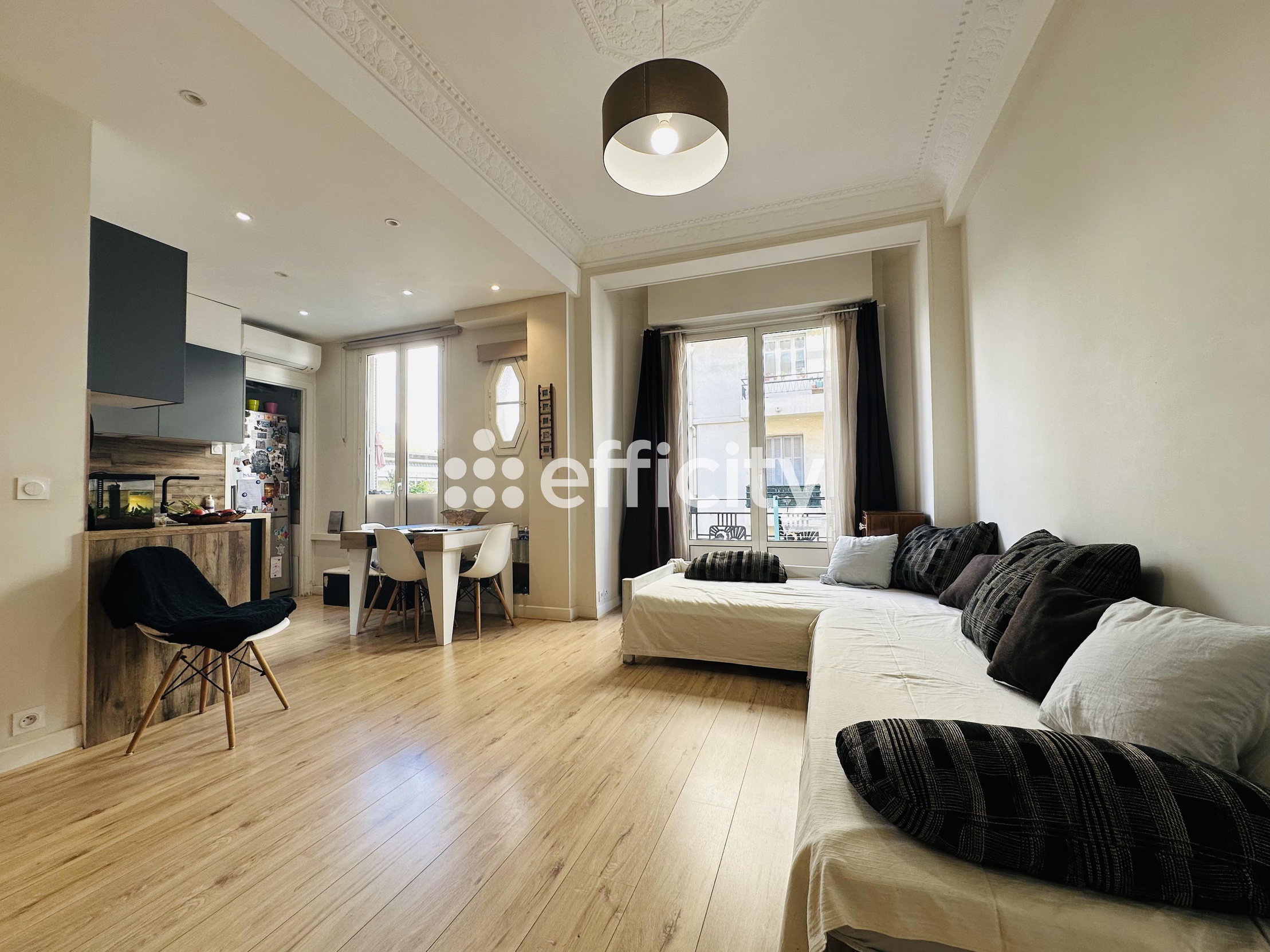 appartement 2 pièces - 56m2 à Nice (06100)
