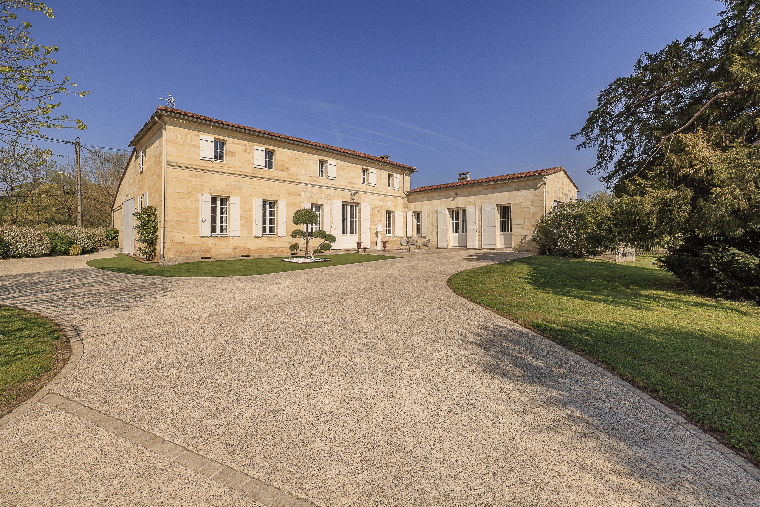 Achat immobilier Maison 8 pièces  270m2 à Libourne (33500) - Photo n°1