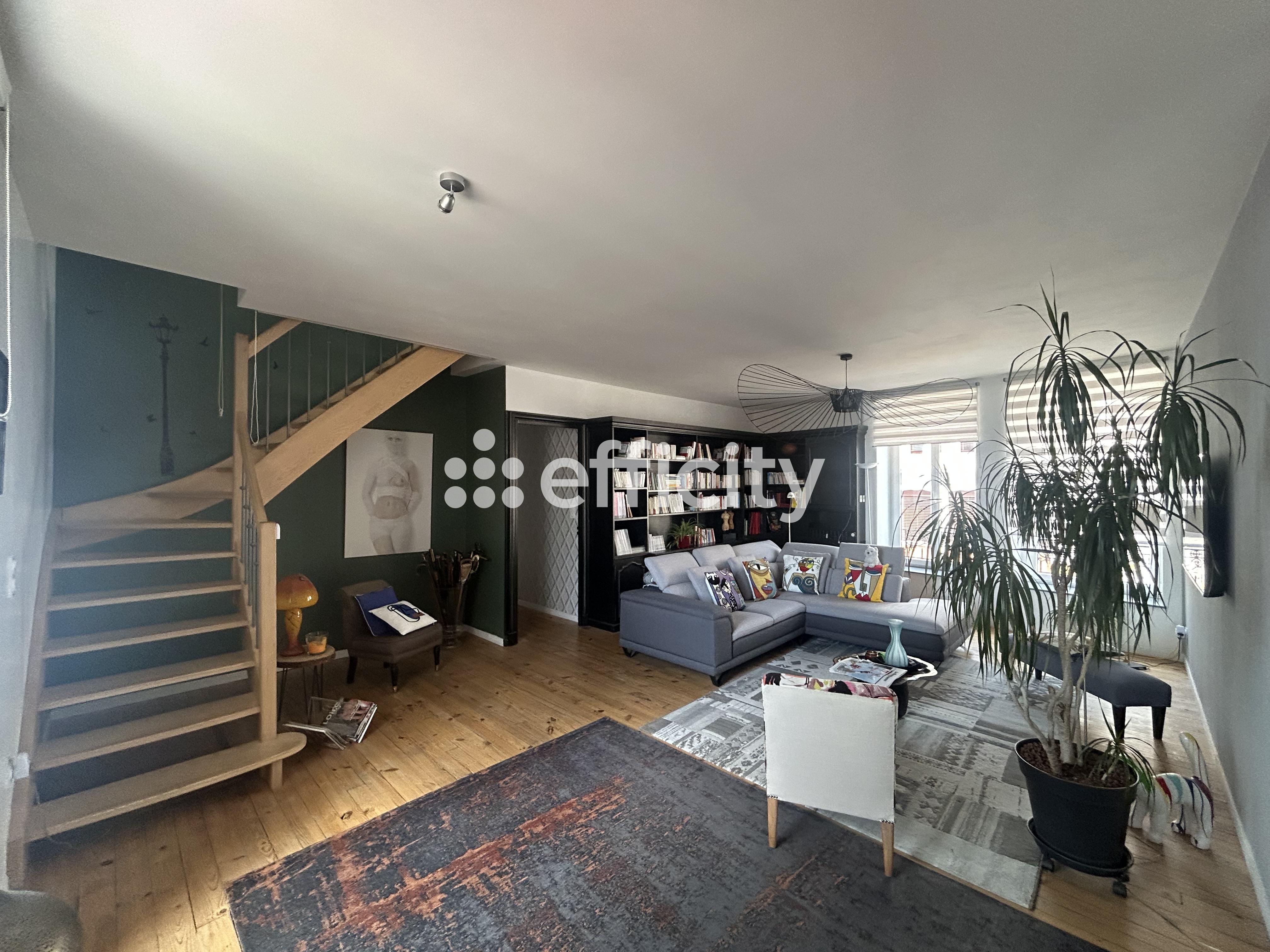 Appartement 6 pièces 222 m² · à Roanne · 222 m² · 297 000 €