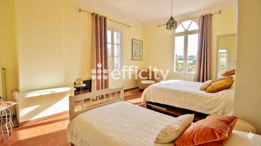 Achat immobilier Maison 33 pièces  1000m2 à Entraigues-sur-la-Sorgue (84320) - Photo n°11