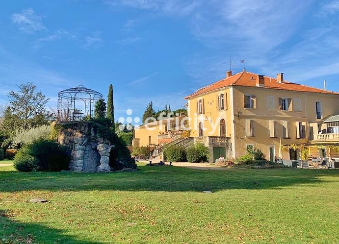Achat immobilier Maison 33 pièces  1000m2 à Entraigues-sur-la-Sorgue (84320) - Photo n°4
