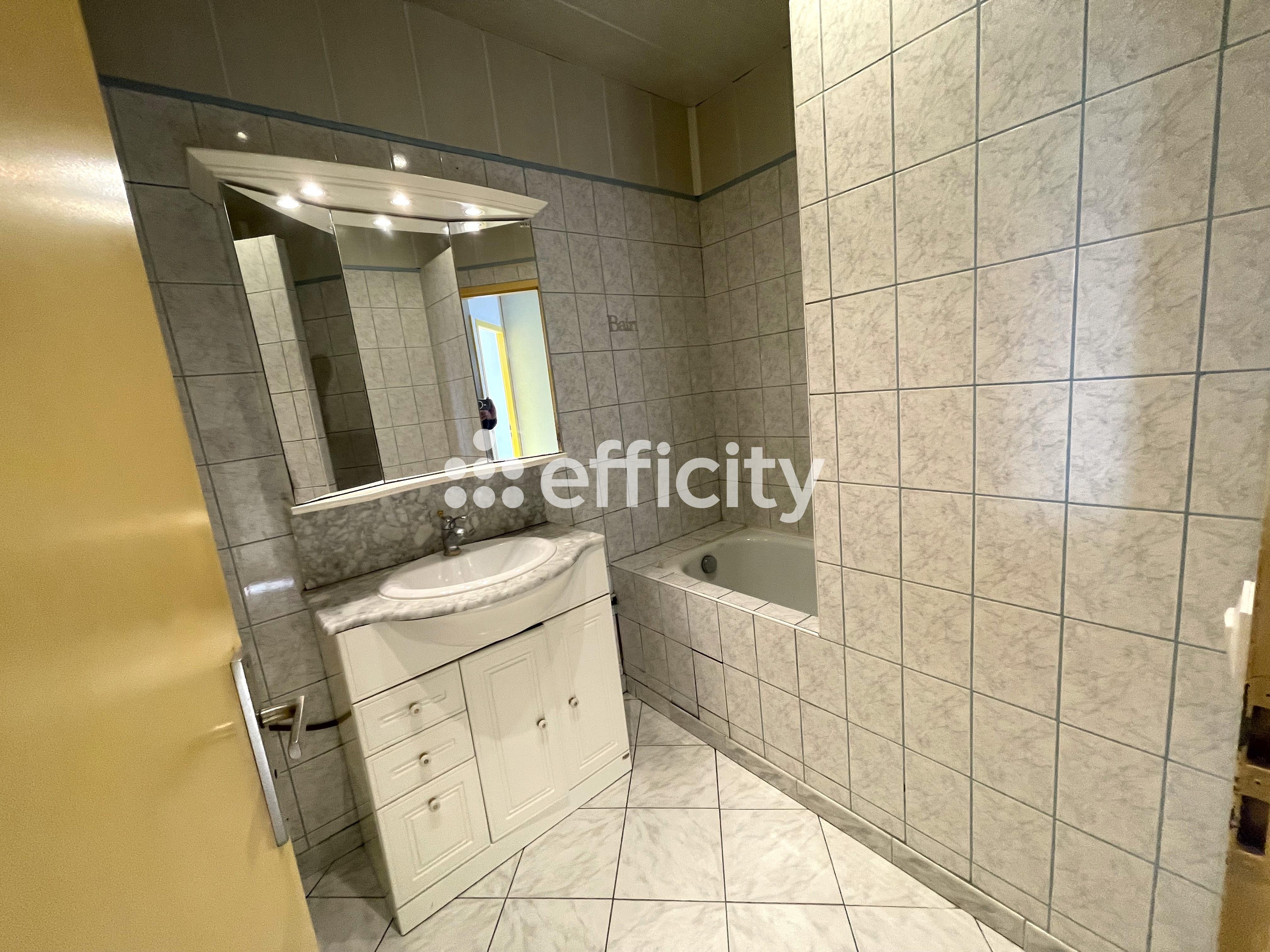 Achat immobilier Immeuble 8 pièces  180m2 à Bordeaux (33300) - Photo n°9