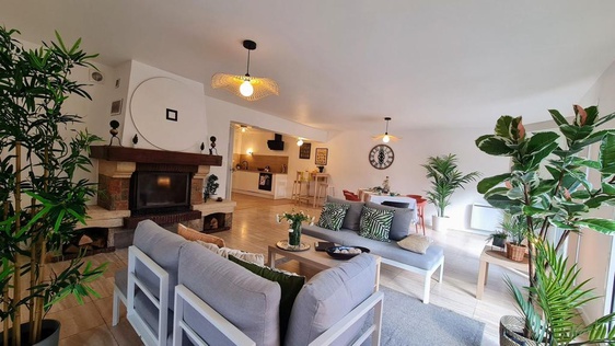 maison 5 pièces - 231m2 à Chalèze (25220)