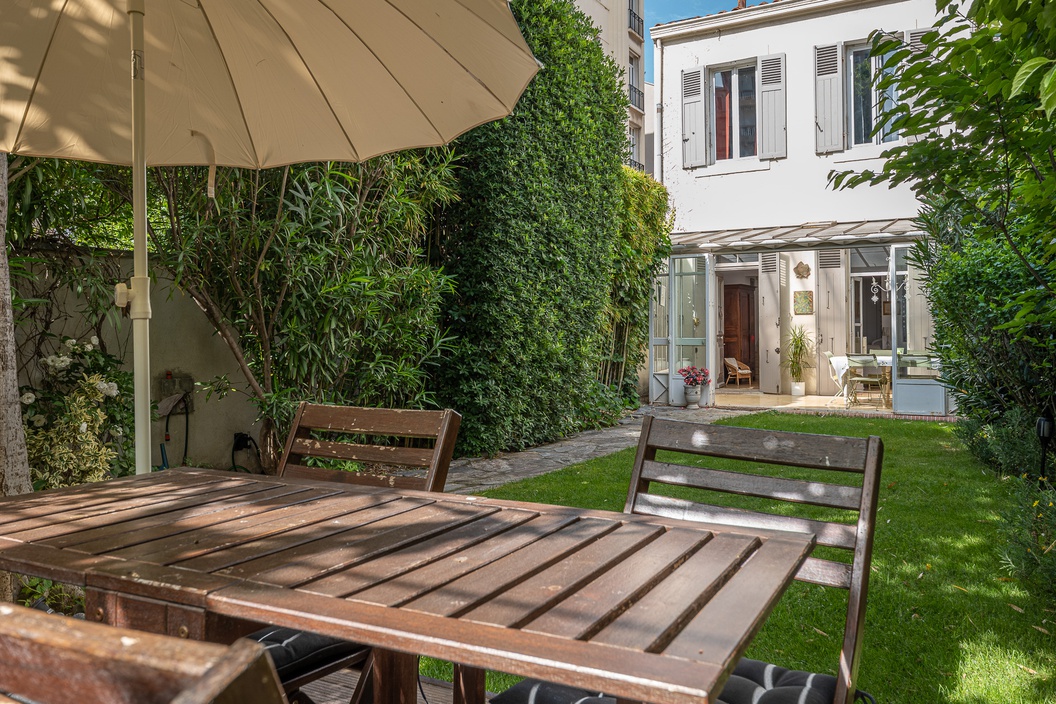 maison 4 pièces - 164m2 à Marseille (13008)