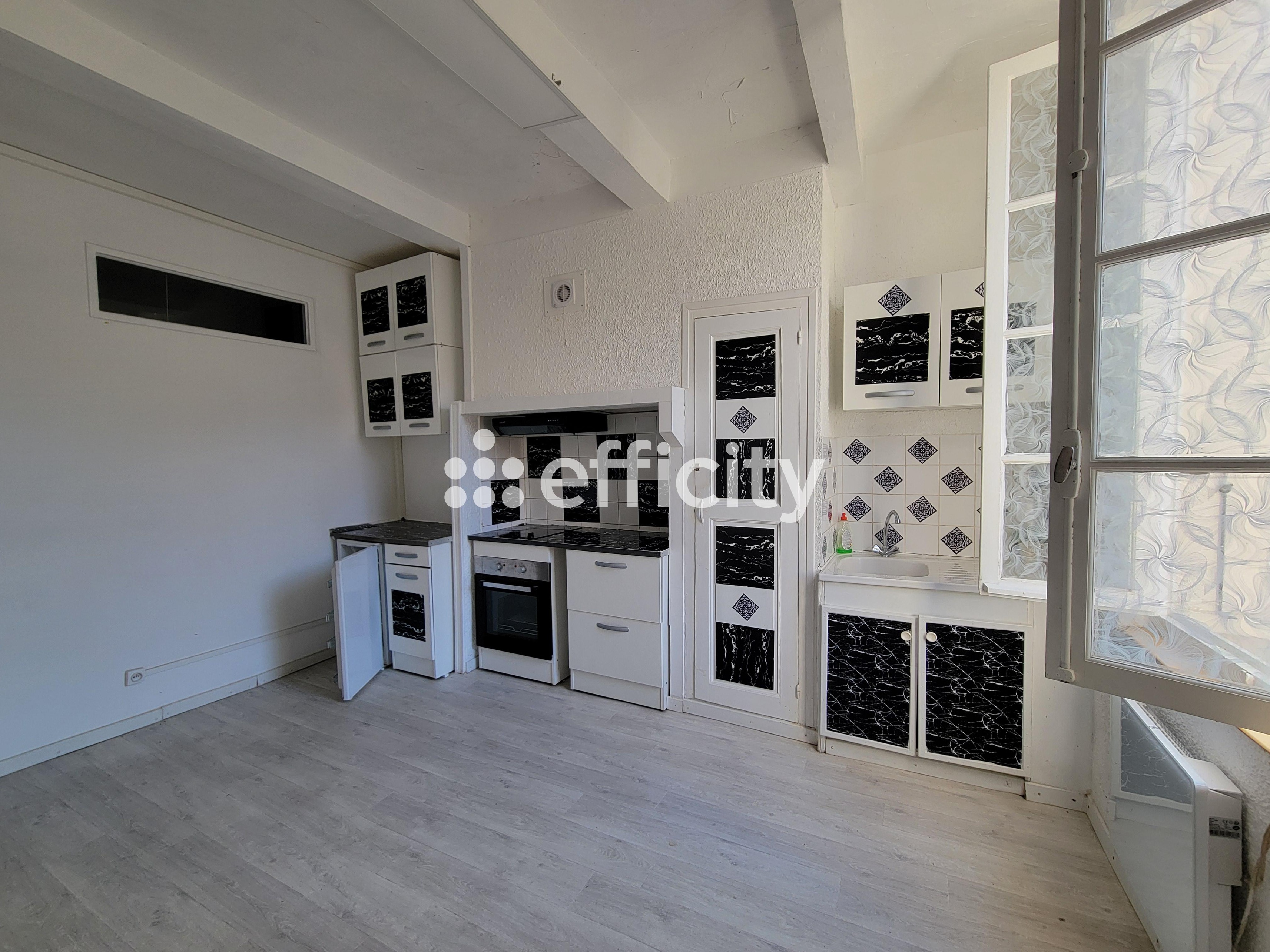 Achat immobilier Immeuble 12 pièces  181m2 à Béziers (34500) - Photo n°1