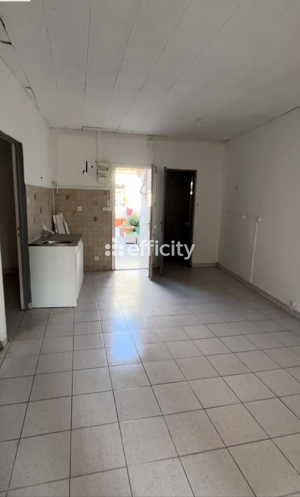 immeuble 8 pièces - 154,0m2 à Marseille (13015)