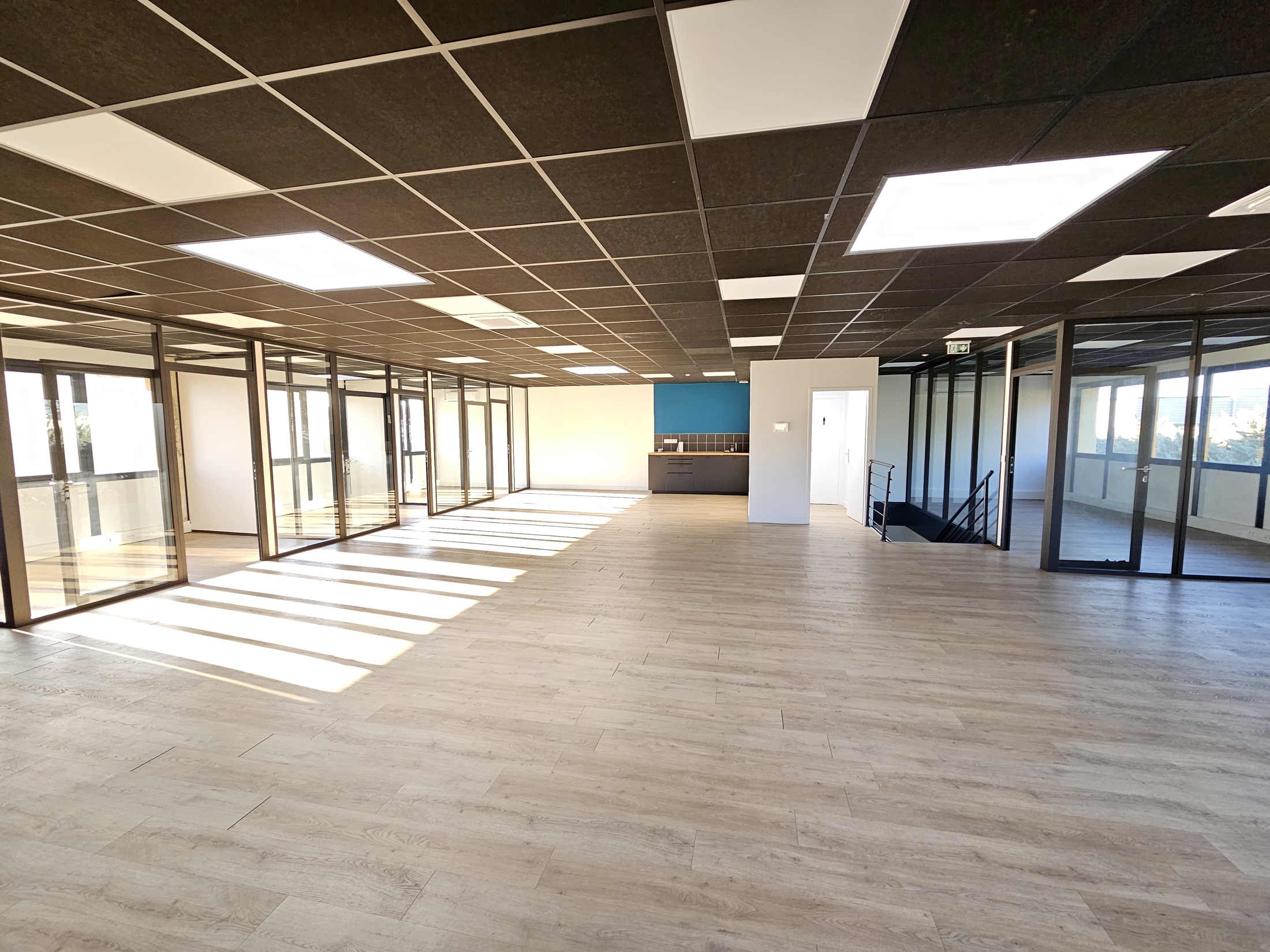 local-commercial 7 pièces - 213m2 à Aix-en-Provence (13290)