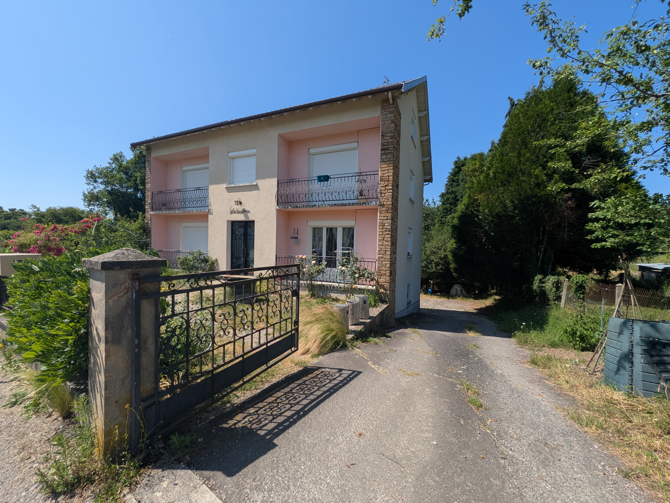 maison 10 pièces - 237m2 à Chaptelat (87270)
