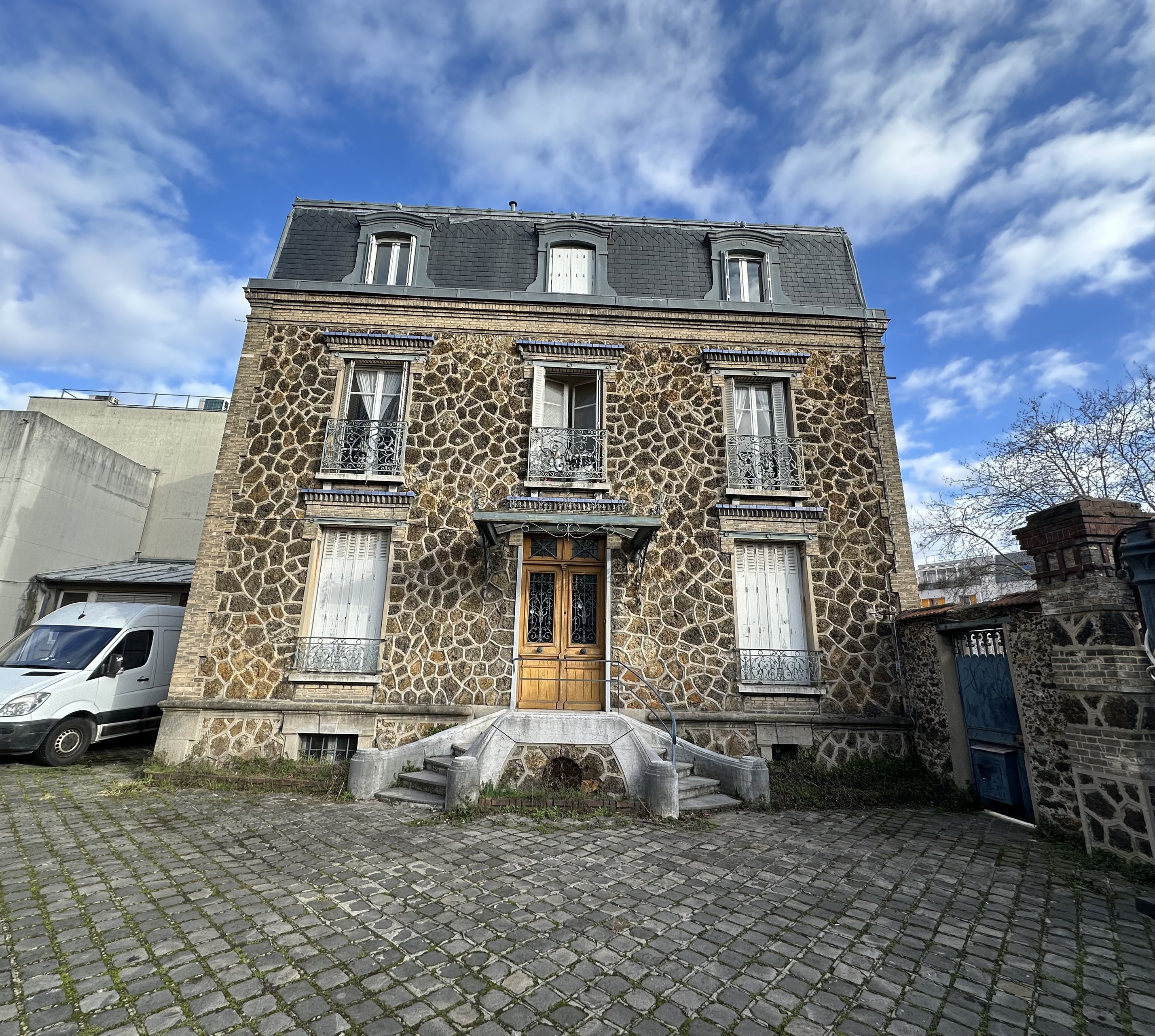 Achat immobilier Maison 10 pièces  290m2 à Bagnolet (93170) - Photo n°1