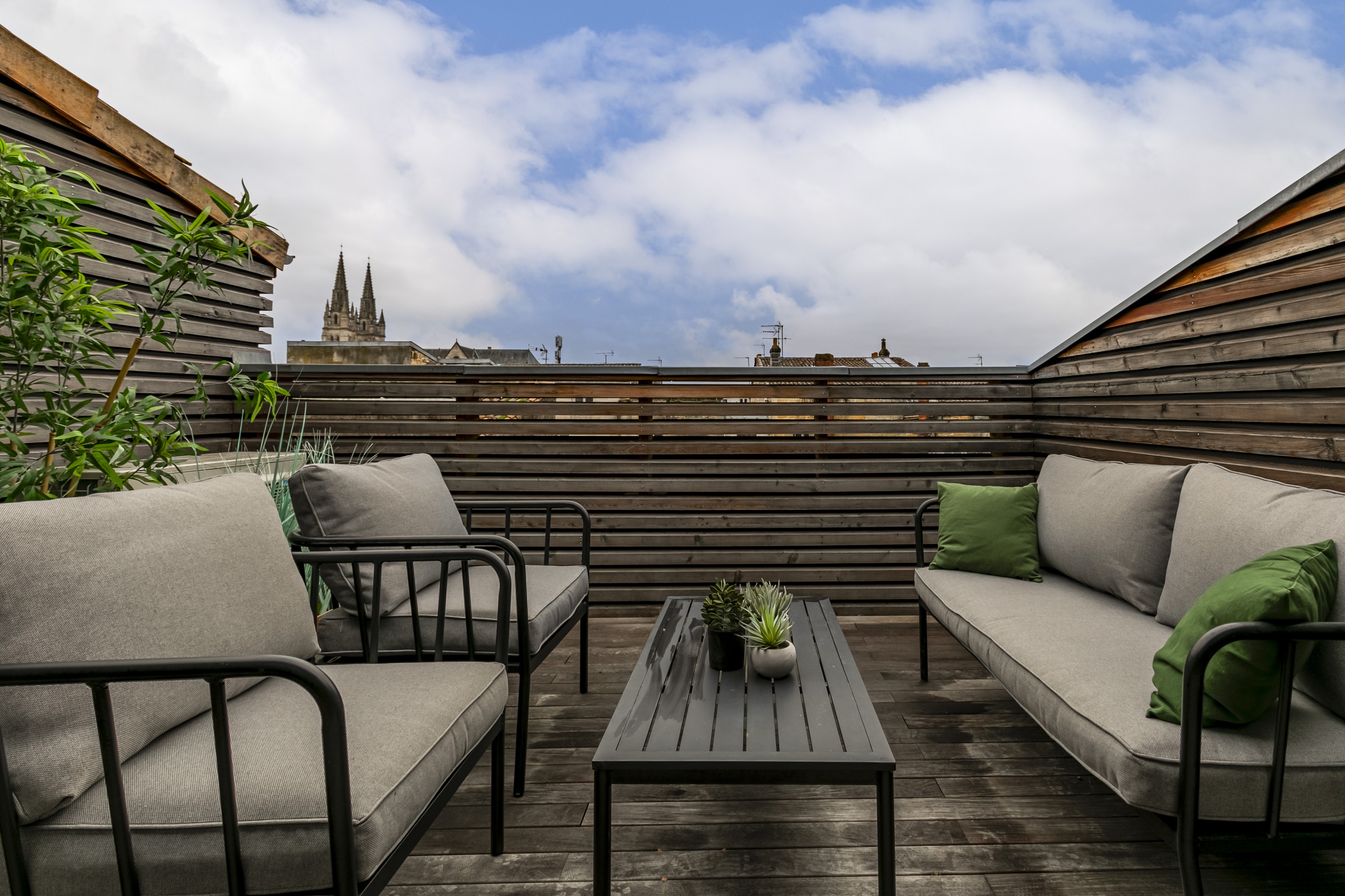 appartement 4 pièces - 150m2 à Bordeaux (33000)