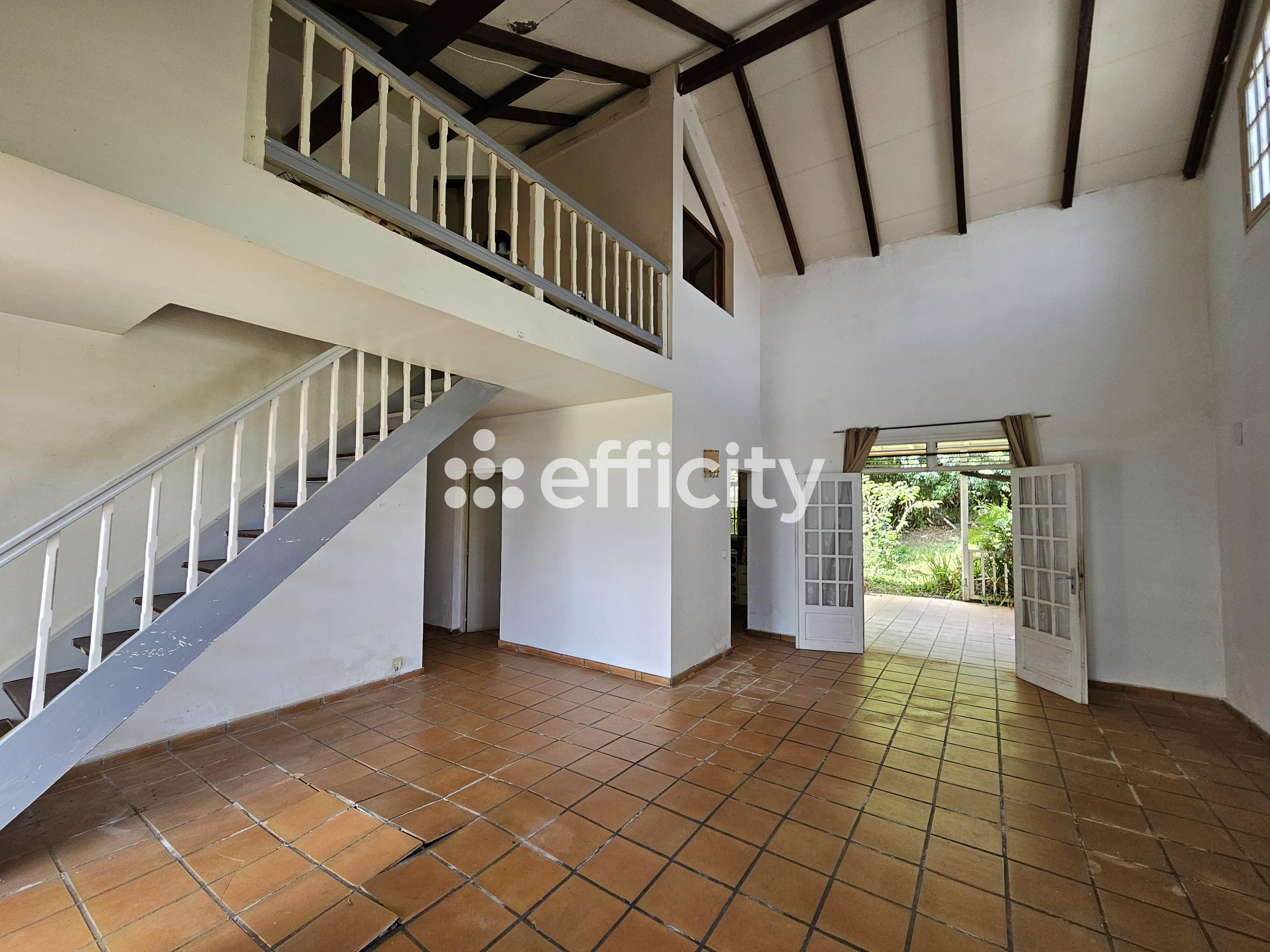 Maison 5 pièces 147 m² · à Saint-Claude · 147 m² · 290 000 €