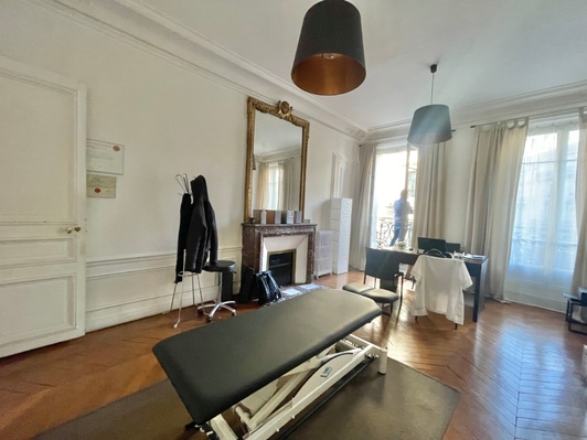 local-commercial 3 pièces - 84m2 à Paris (75001)