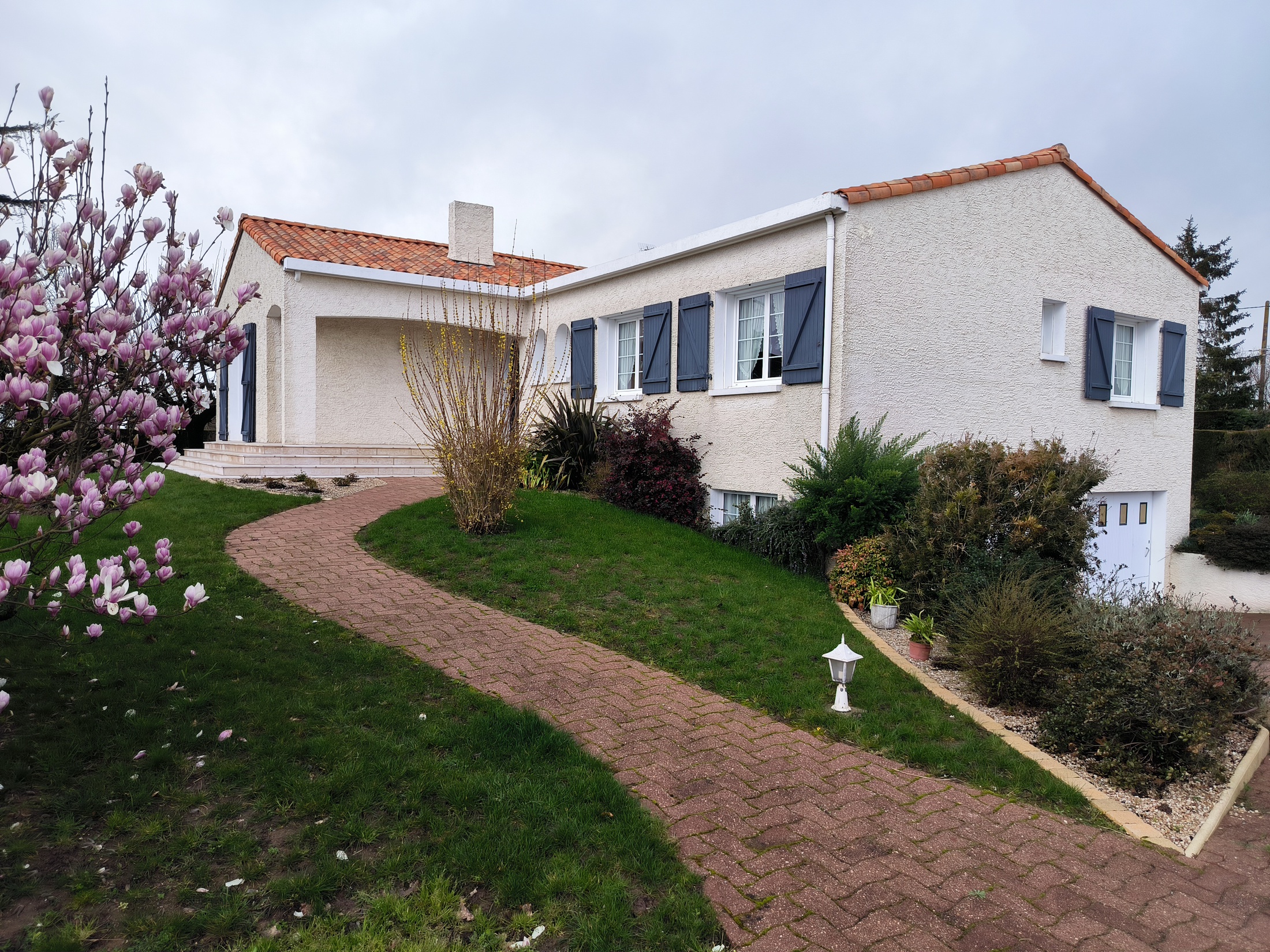 maison 5 pièces - 125m2 à Les Landes-Genusson (85130)