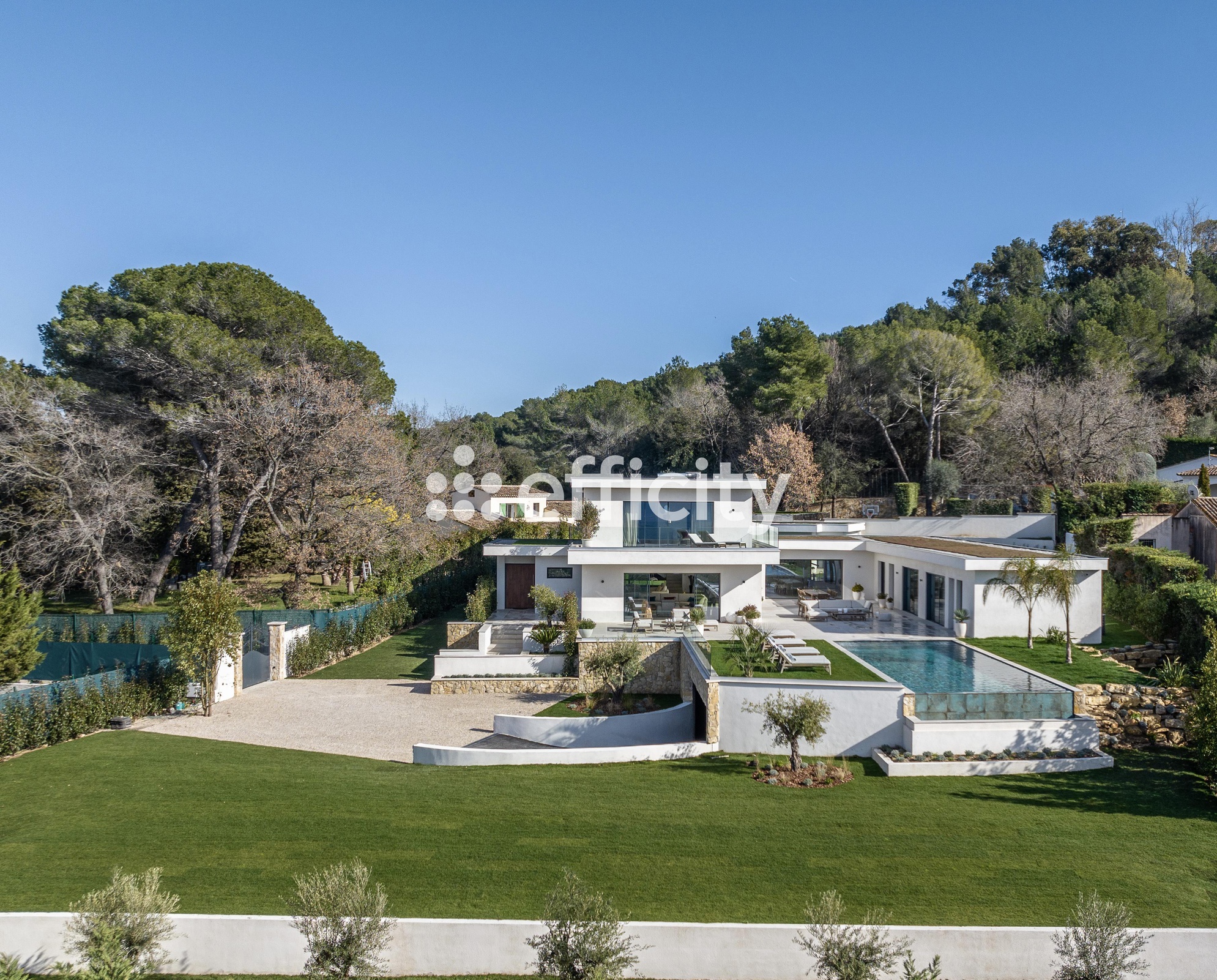 maison 14 pièces - 860m2 à Le Cannet (06110)