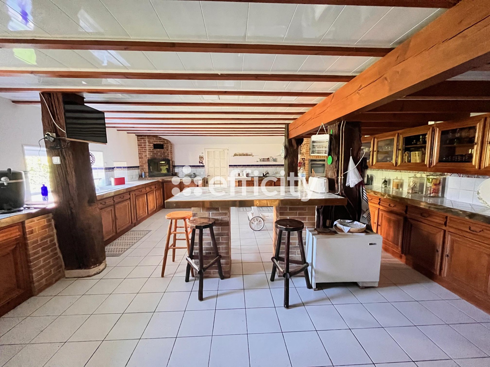 Achat immobilier Maison 6 pièces  420m2 à Saintes (17100) - Photo n°4