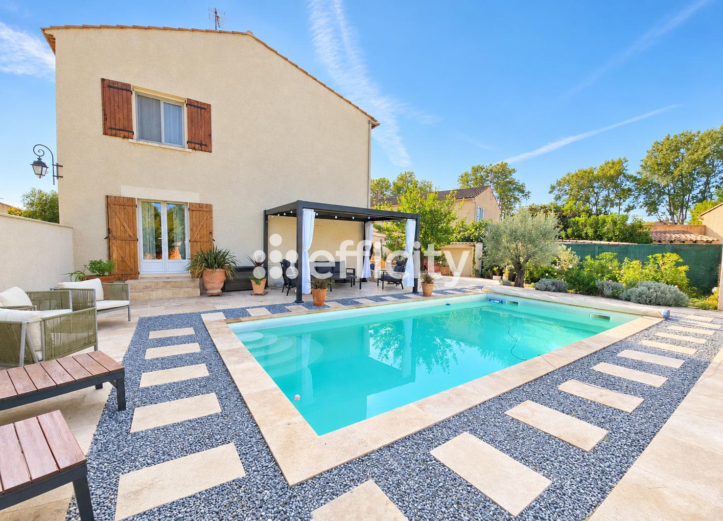 Maison 5 pièces 124 m² · à Pélissanne · 124 m² · 599 000 €