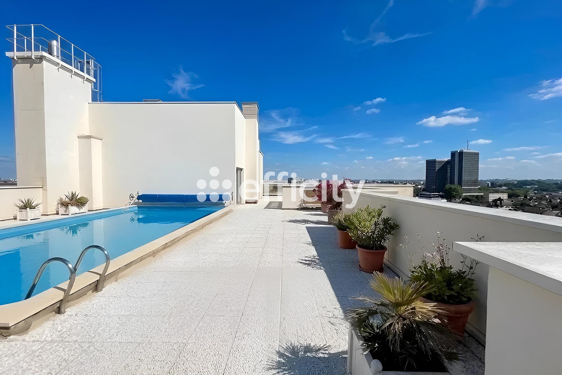 Achat immobilier Appartement 3 pièces  94m2 à Bordeaux (33000) - Photo n°1