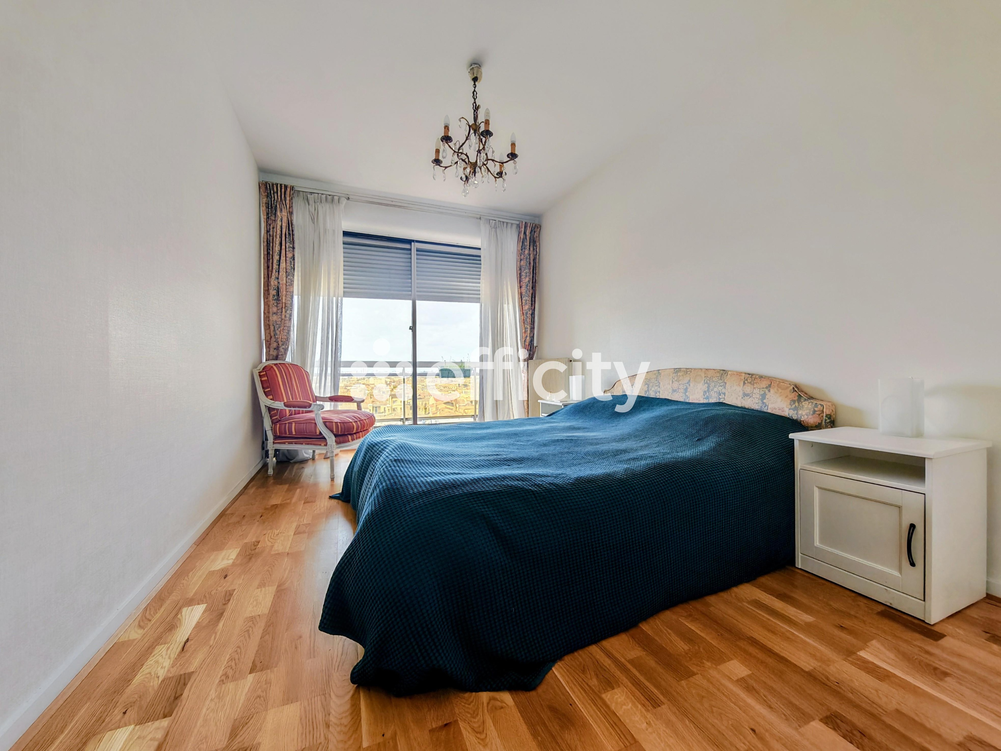 Achat immobilier Appartement 3 pièces  94m2 à Bordeaux (33000) - Photo n°12