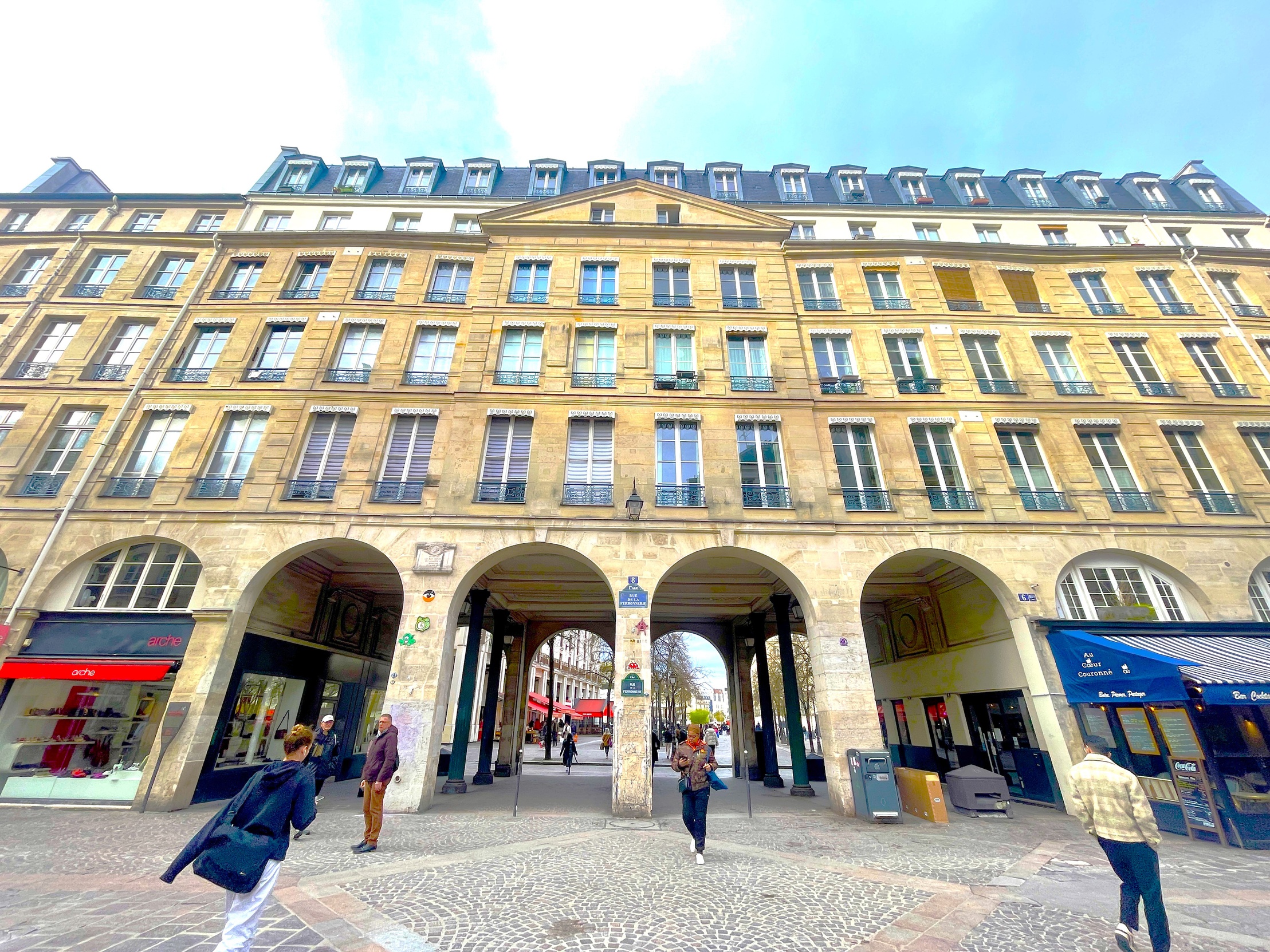 appartement 1 pièces - 75m2 à Paris (75001)