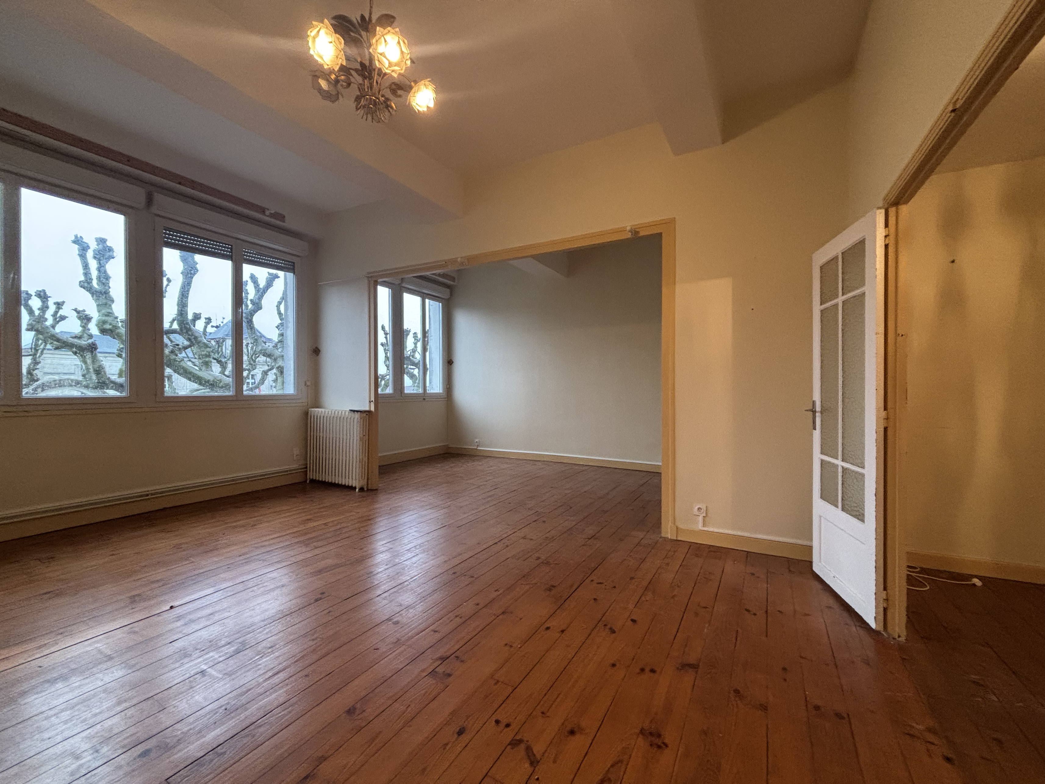 Achat immobilier Appartement 4 pièces  118m2 à Castelnaudary (11400) - Photo n°1