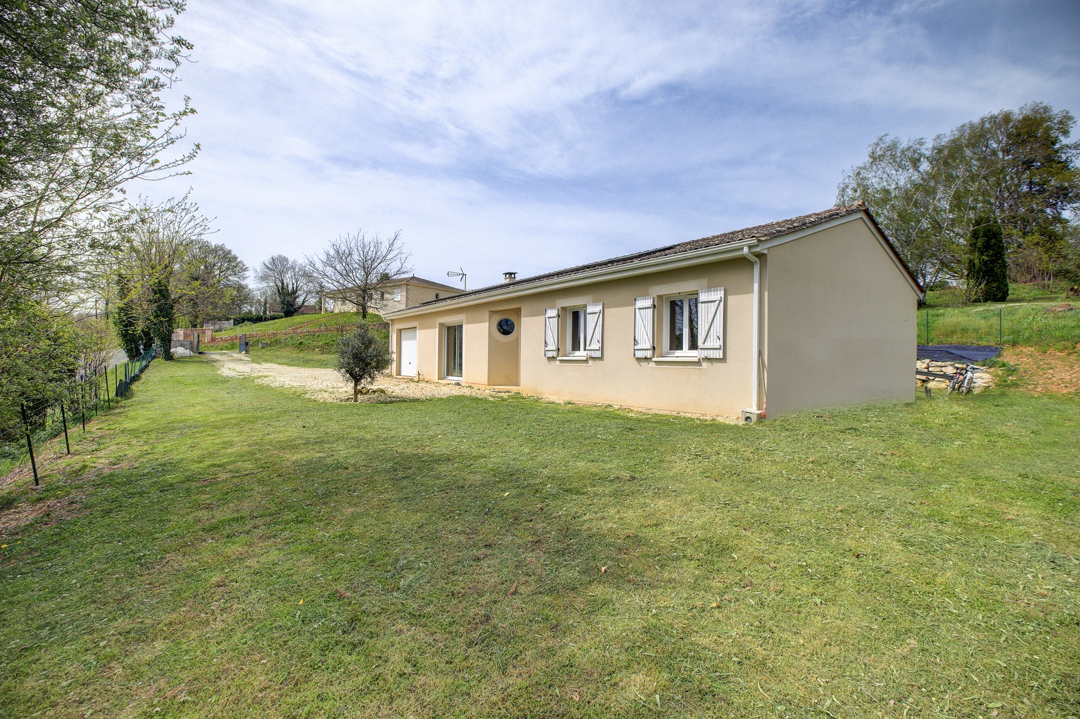 maison 5 pièces - 109m2 à La Douze (24330)