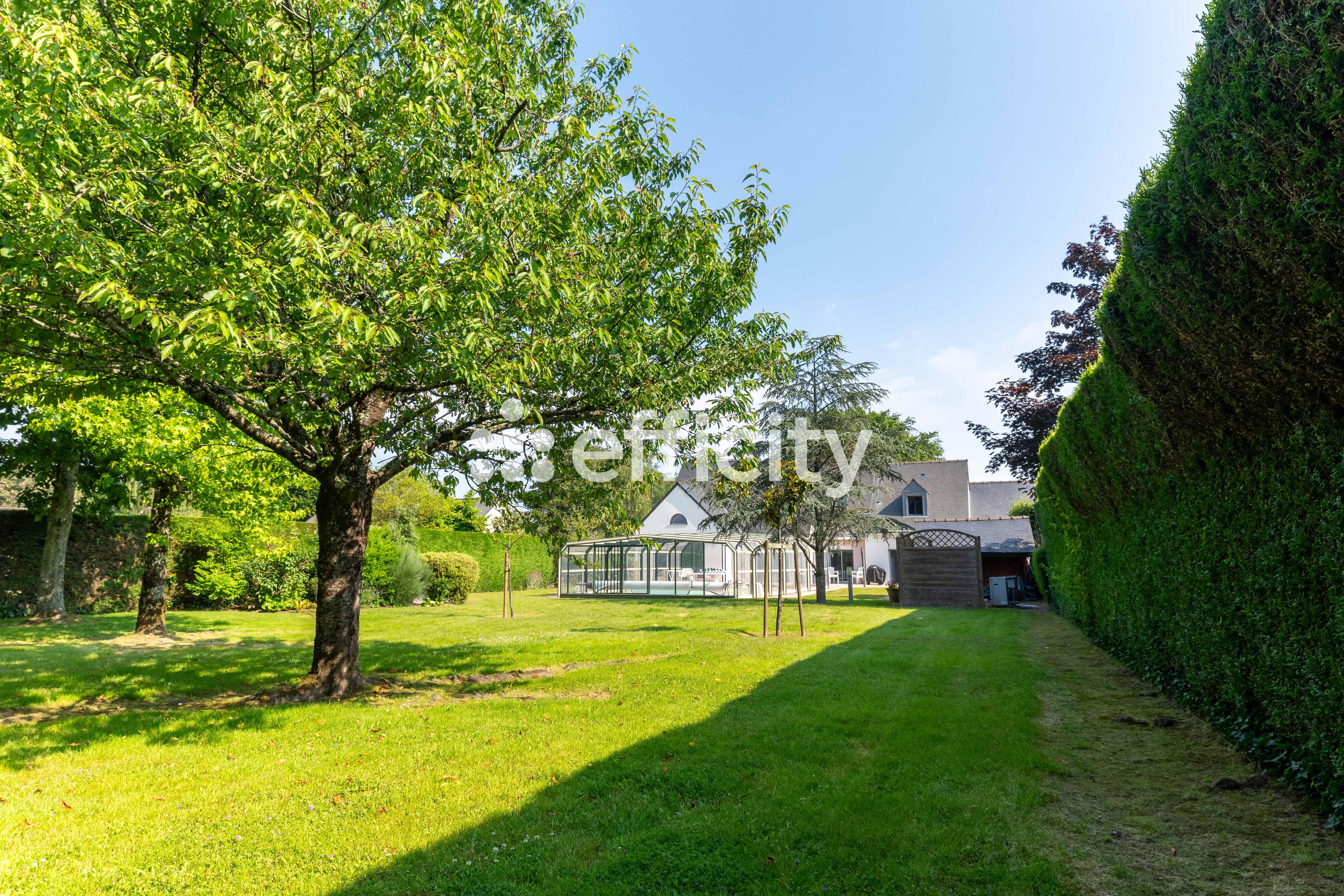 Achat immobilier Maison 11 pièces  232m2 à Saint-Étienne-de-Montluc (44360) - Photo n°23
