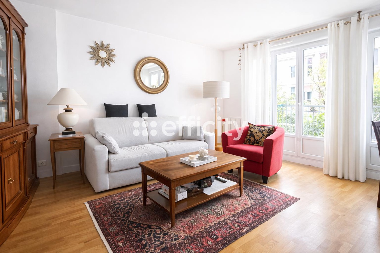 Achat immobilier Appartement 3 pièces  75m2 à Paris (75010) - Photo n°5