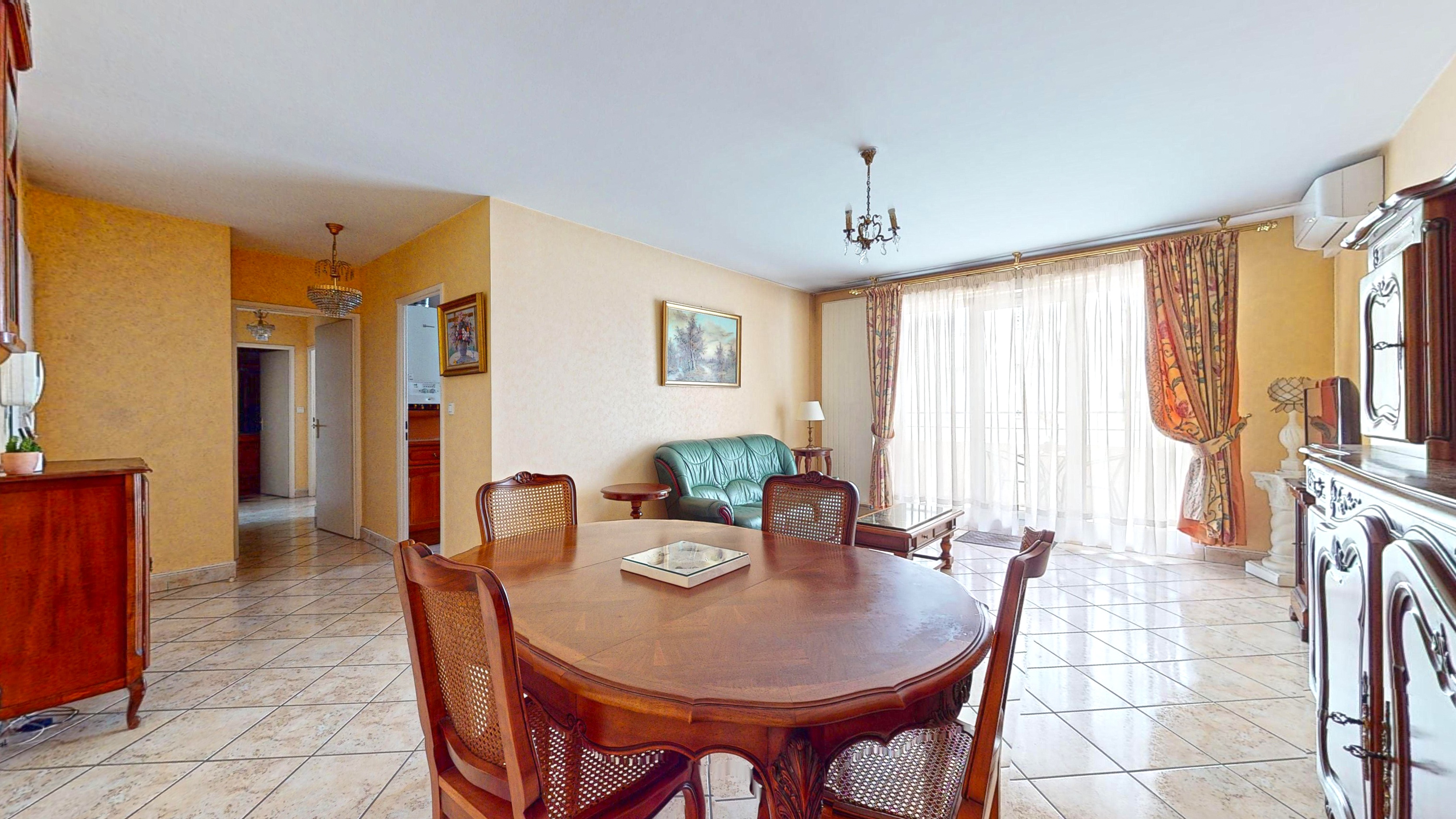 appartement 3 pièces - 75m2 à Villeurbanne (69100)