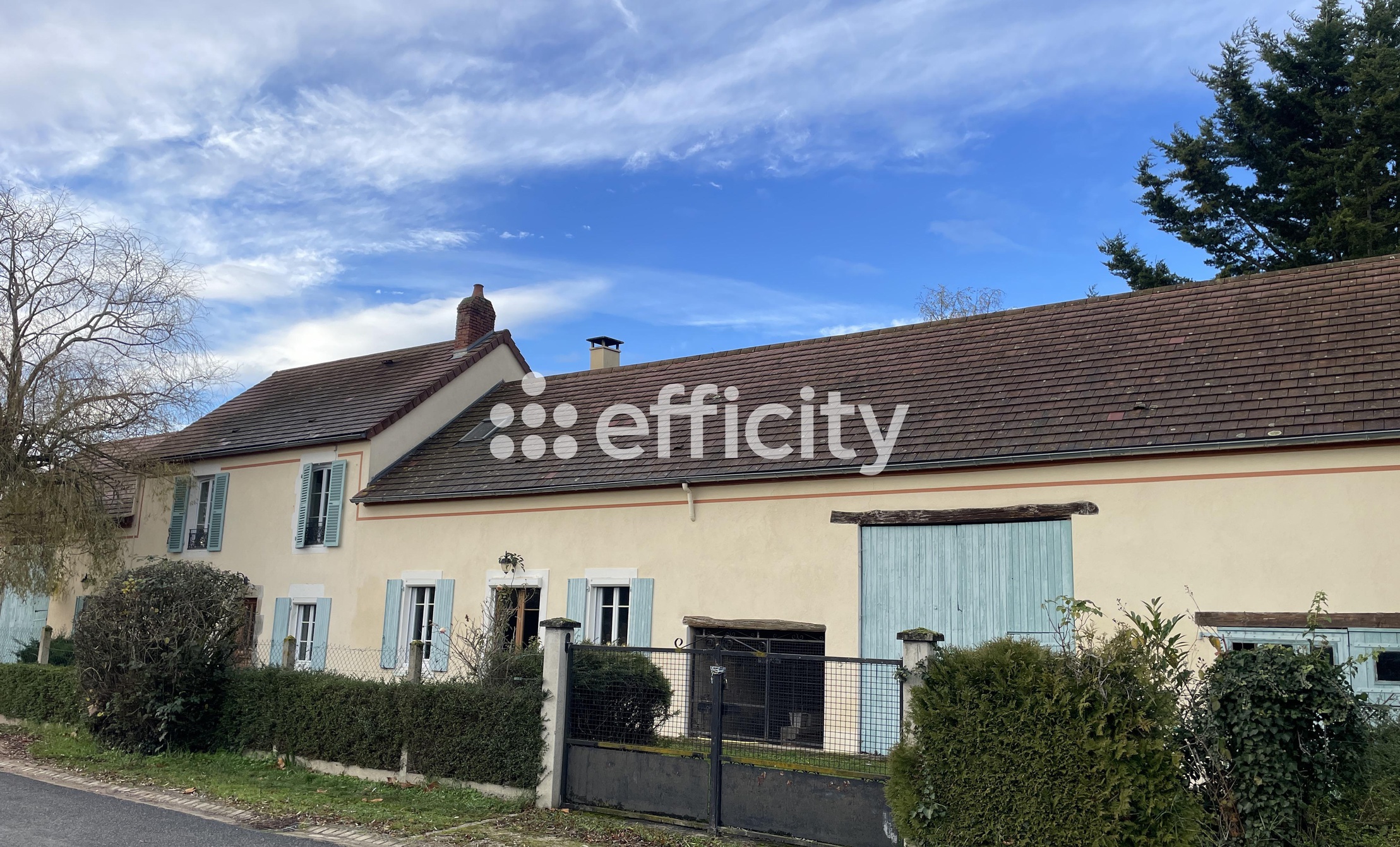 maison 6 pièces - 215m2 à Serbannes (03700)
