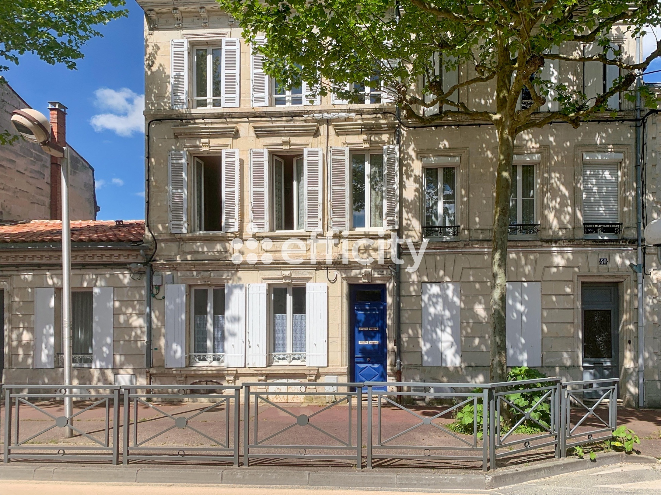 immeuble 9 pièces - 175m2 à Saintes (17100)