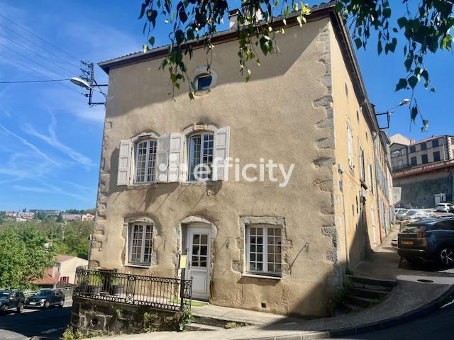 Maison 11 pièces 300 m² · à Thiers · 300 m² · 205 000 €