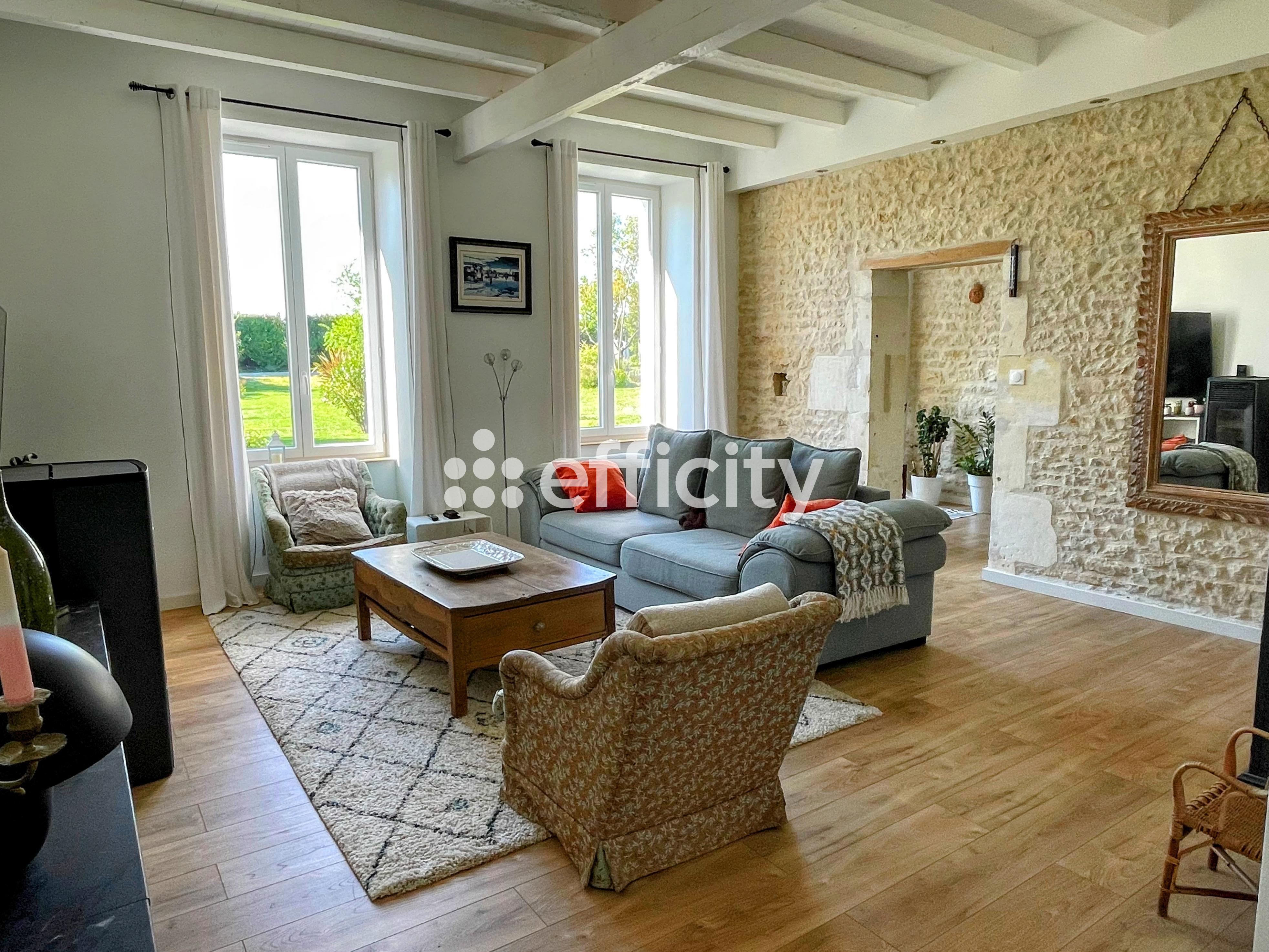 Maison 6 pièces 184 m² · à Voissay · 184 m² · 360 000 €