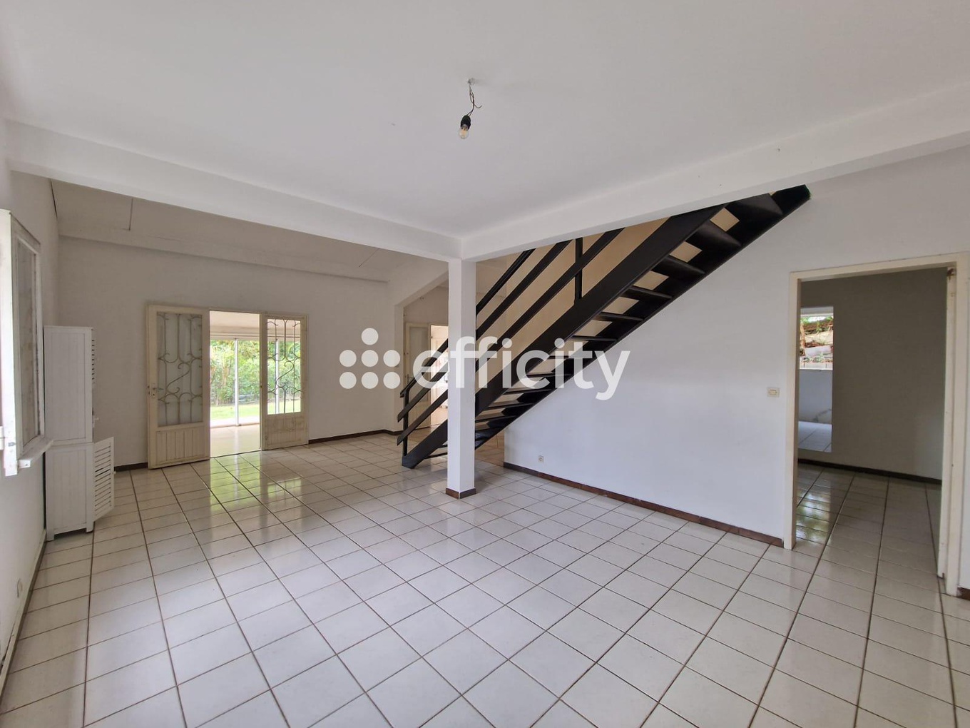 Achat immobilier Maison 11 pièces  211m2 à Saint-Denis (97400) - Photo n°7