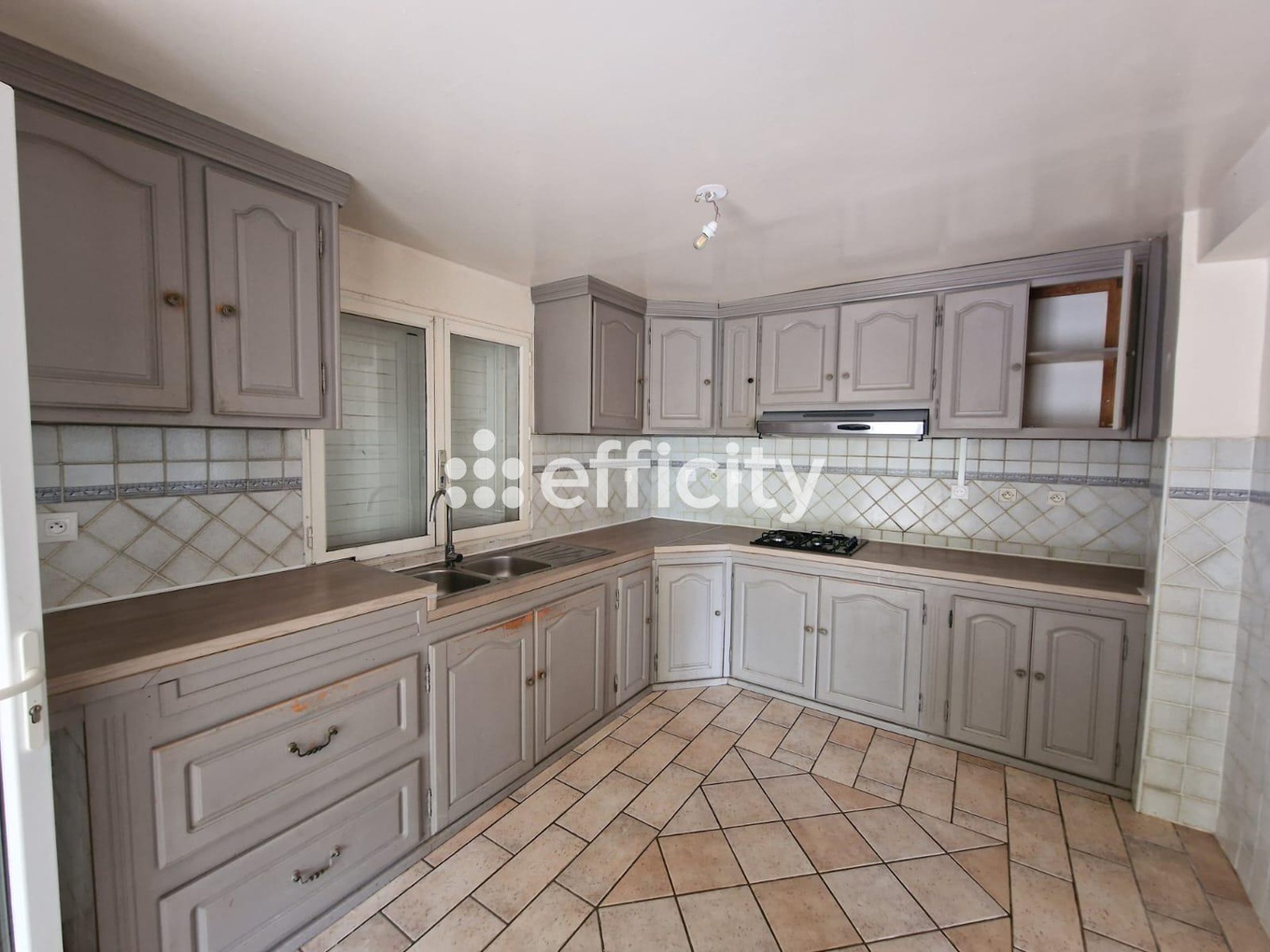 Achat immobilier Maison 11 pièces  211m2 à Saint-Denis (97400) - Photo n°9