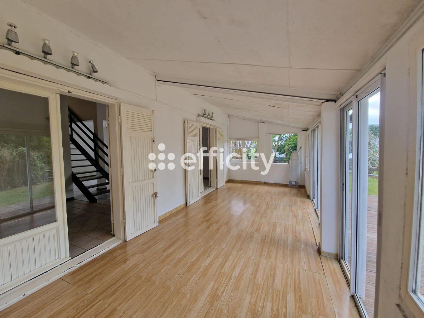Achat immobilier Maison 11 pièces  211m2 à Saint-Denis (97400) - Photo n°6