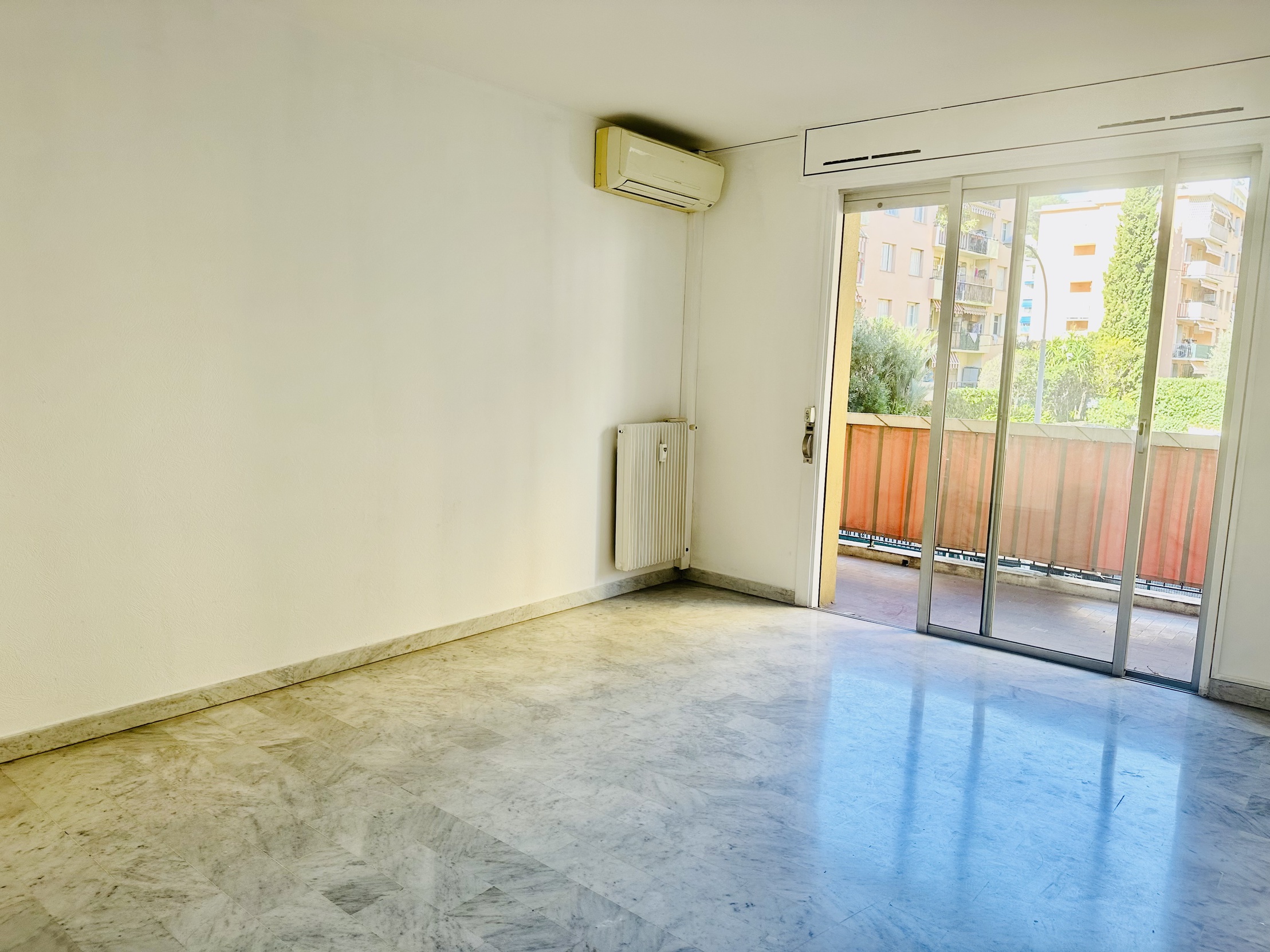 appartement 2 pièces - 47m2 à Nice (06100)