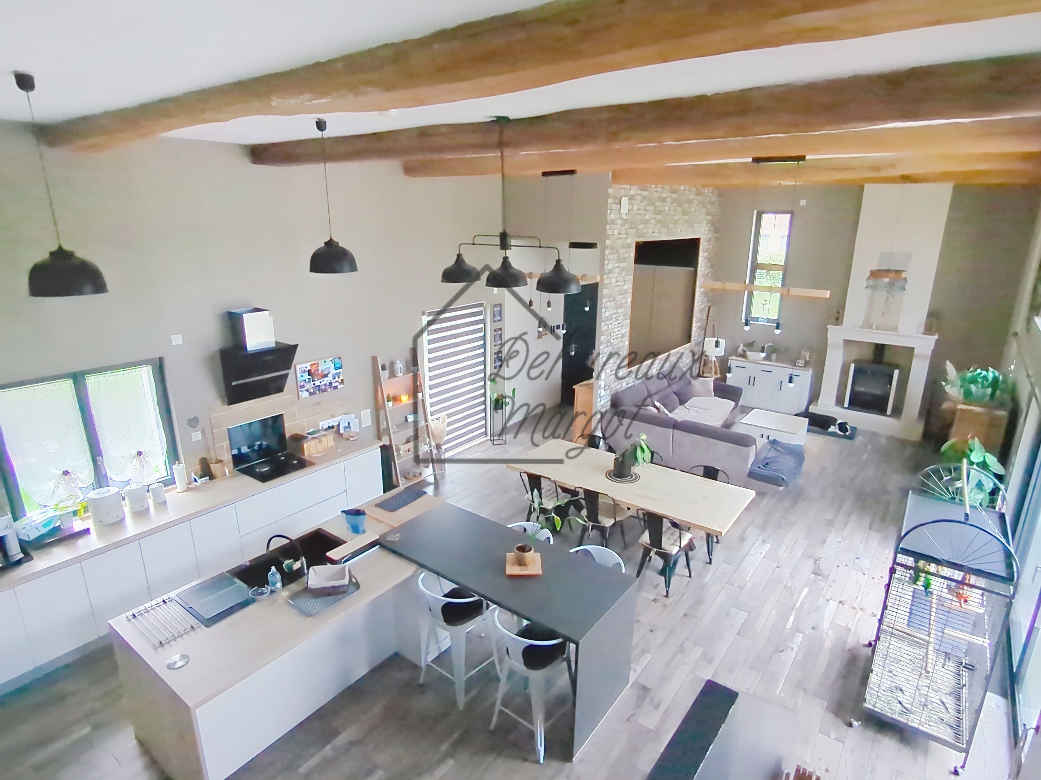 Achat immobilier Maison 8 pièces  210m2 à Berthenay (37510) - Photo n°1