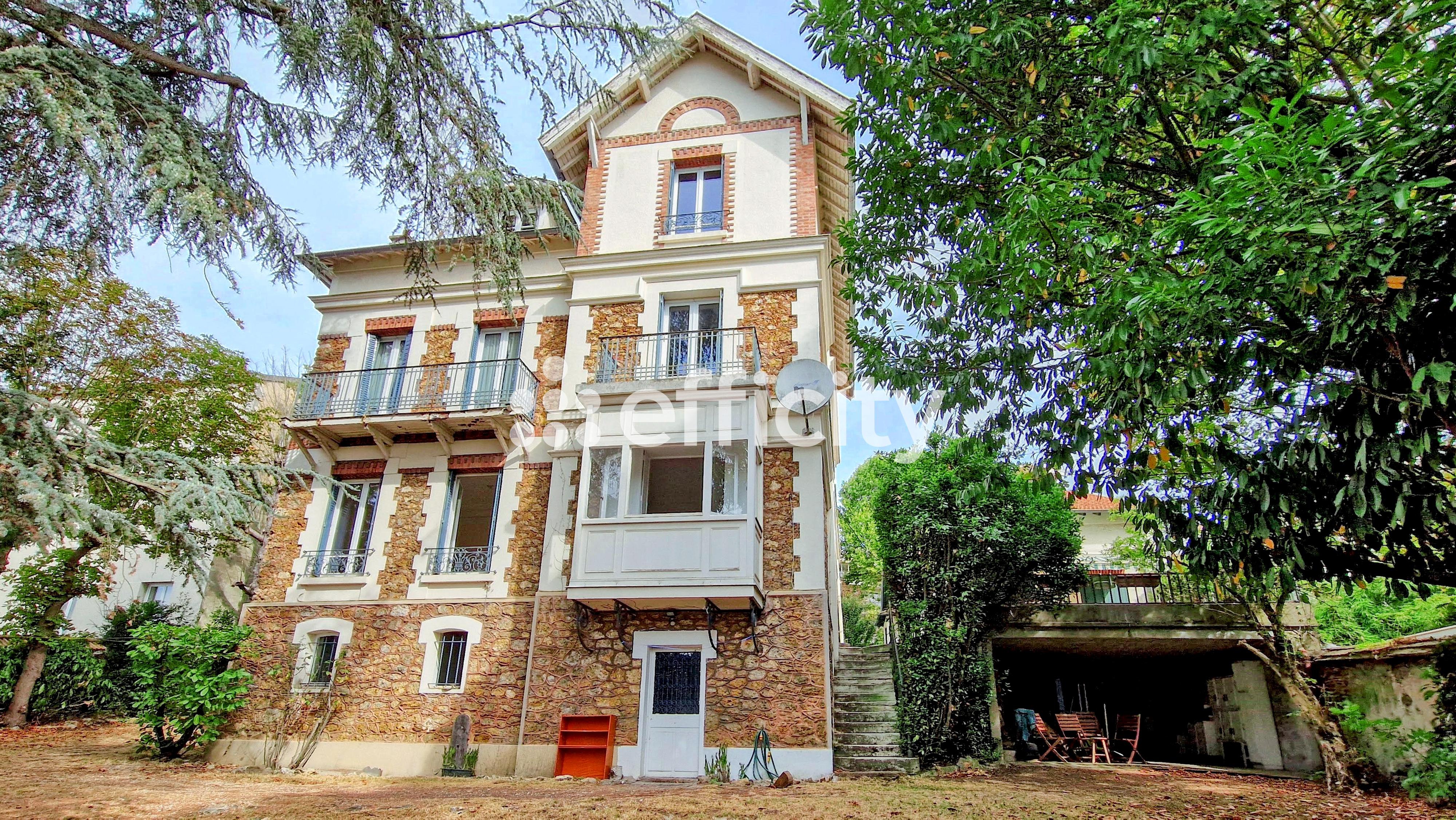 Maison 15 pièces 373 m² · à Ville-d'Avray · 373 m² · 2 550 000 €