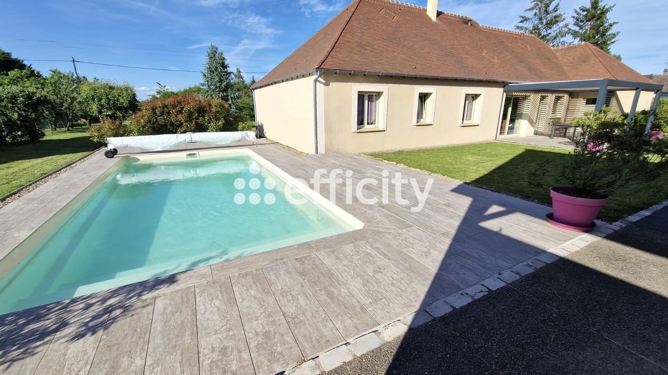 Achat immobilier Maison 5 pièces  140m2 à La Châtre (36400) - Photo n°1